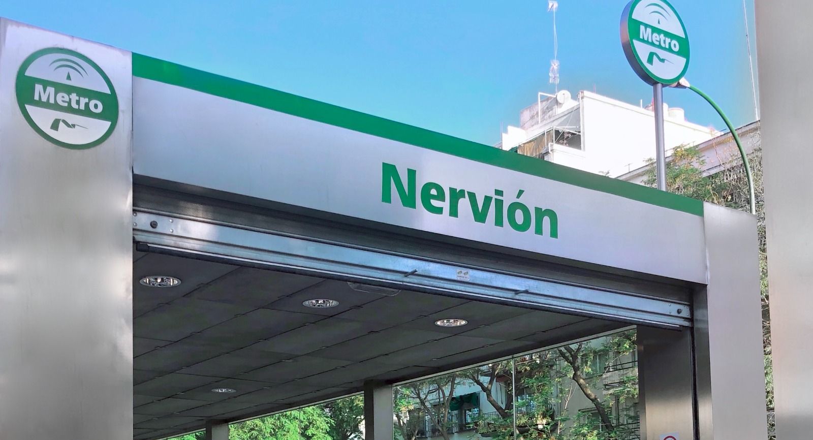  Parada del Metro en Nervión.