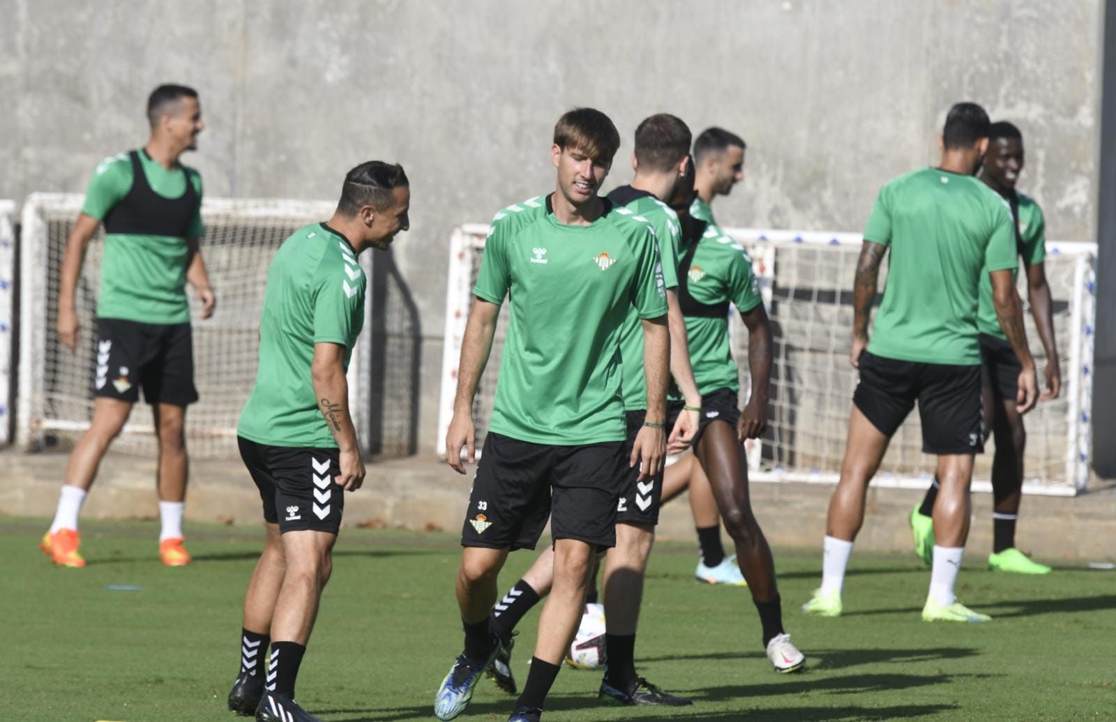  Miranda, en un entrenamiento del Betis