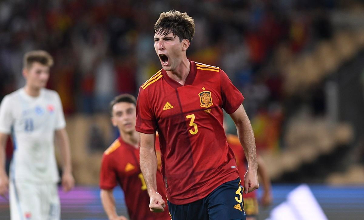  Miranda marca de penalti con la sub 21.