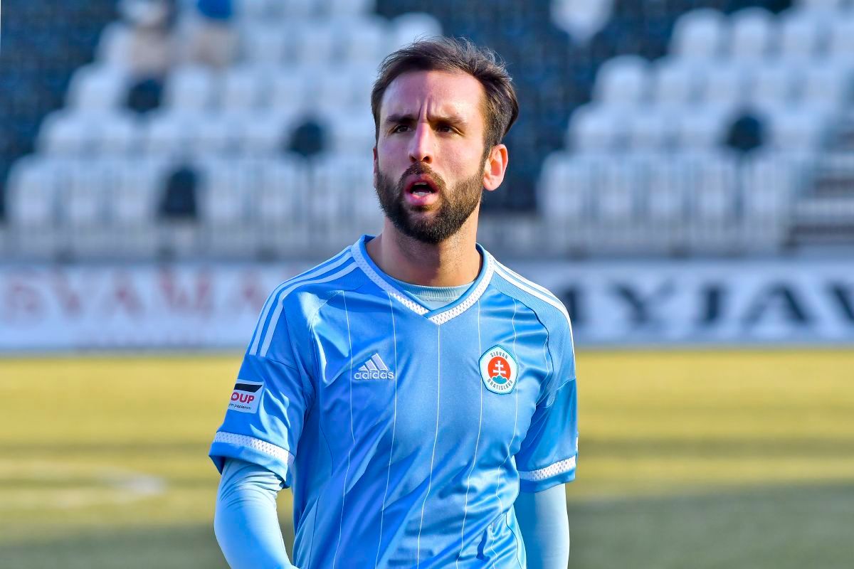  Nono con el Slovan Bratislava.