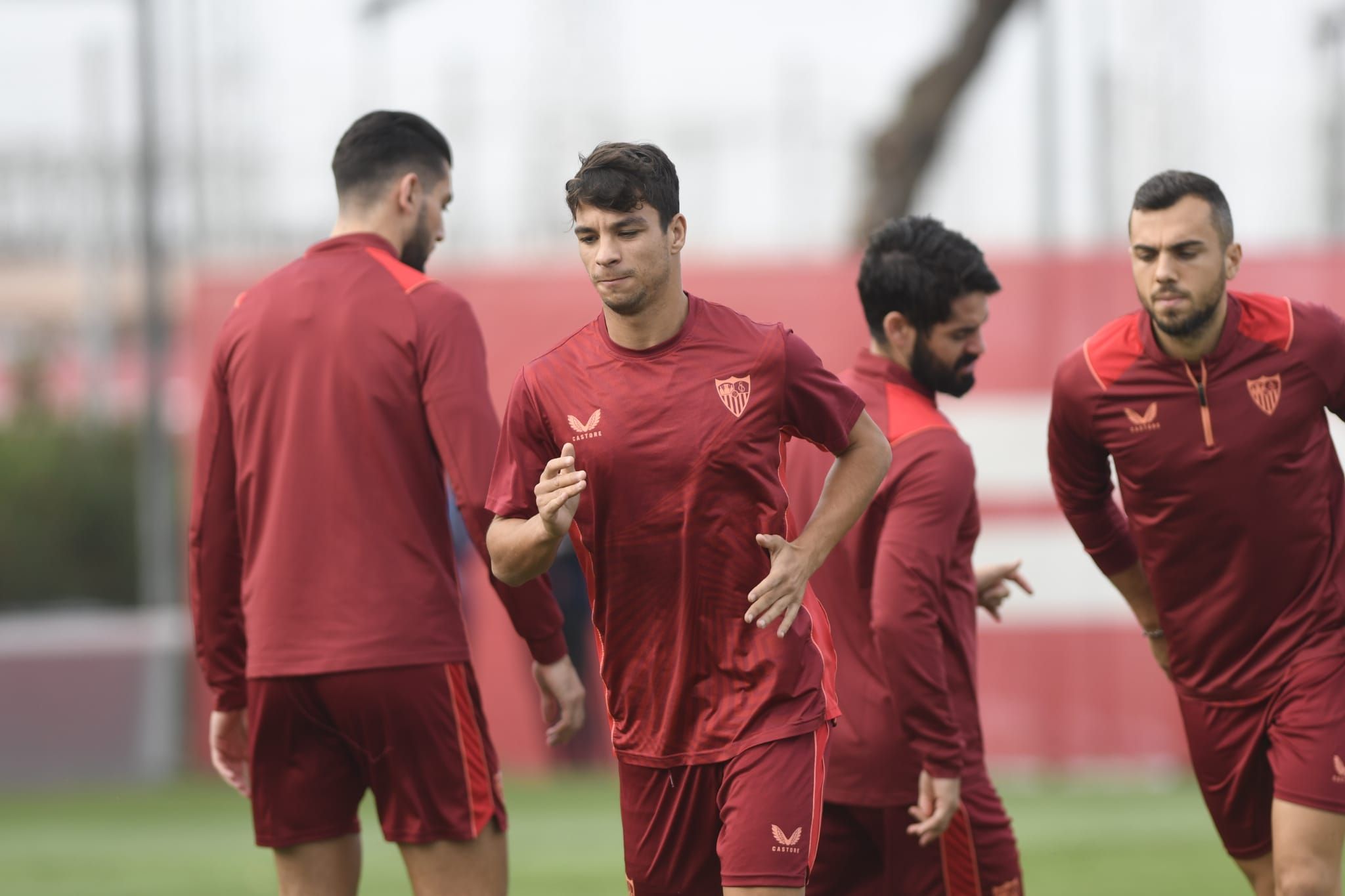  Óliver Torres, en el entrenamiento del Sevilla