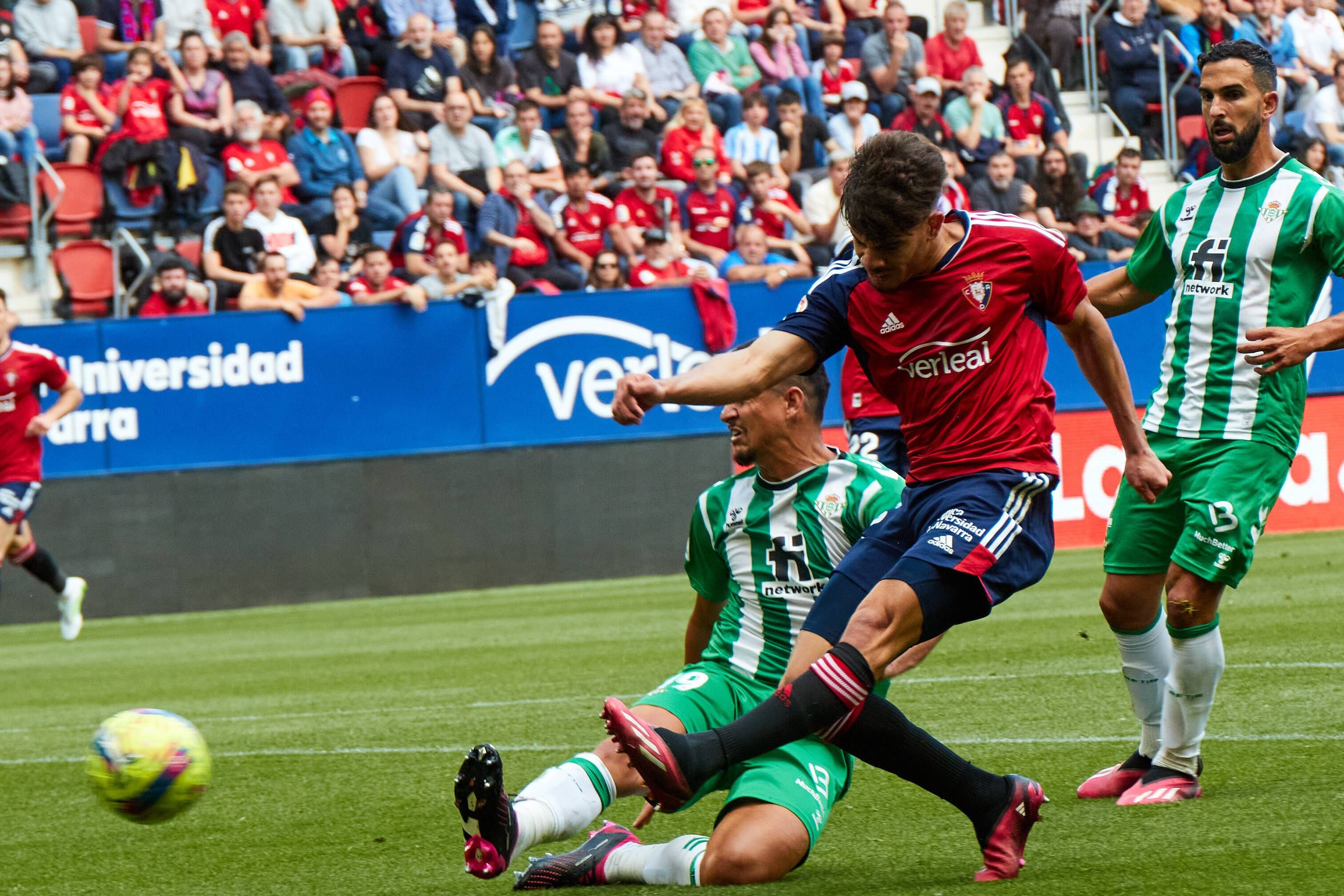  Abde y Luiz Felipe, en el Osasuna-Betis.