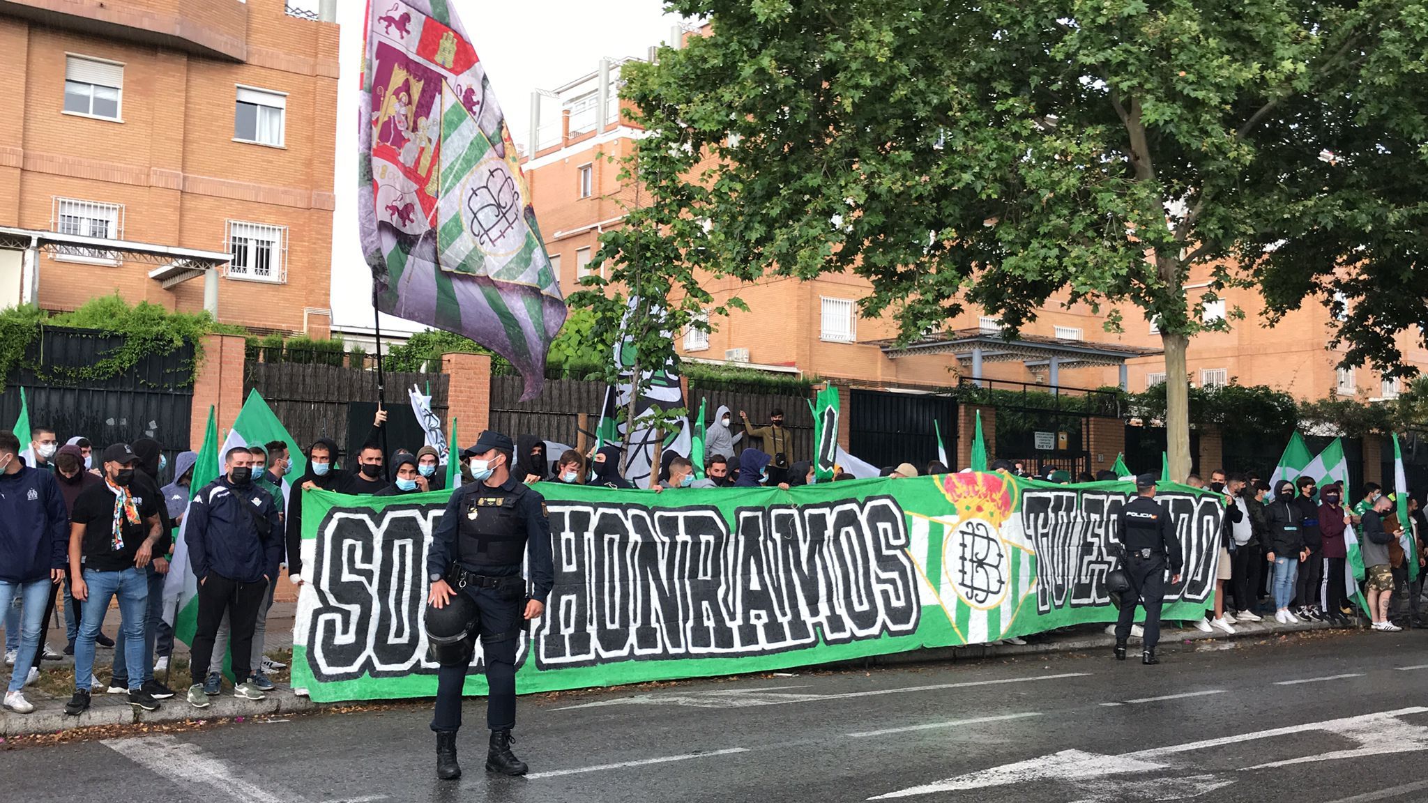  Pancarta de Gol Sur 1907, la grada de animación del Betis.