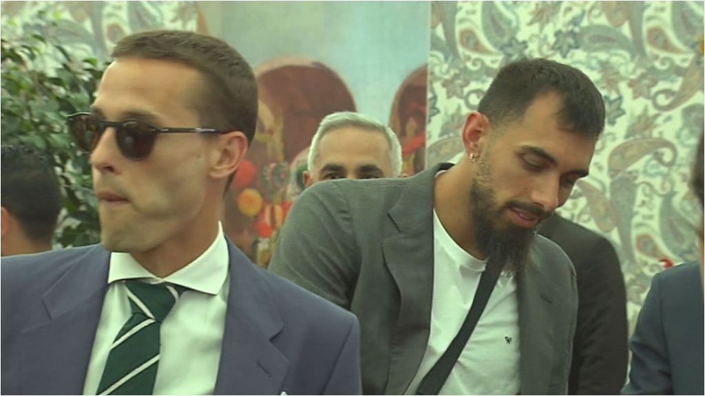 Canales, uno de los aplaudidos. Borja, uno de los menos aplaudidos.