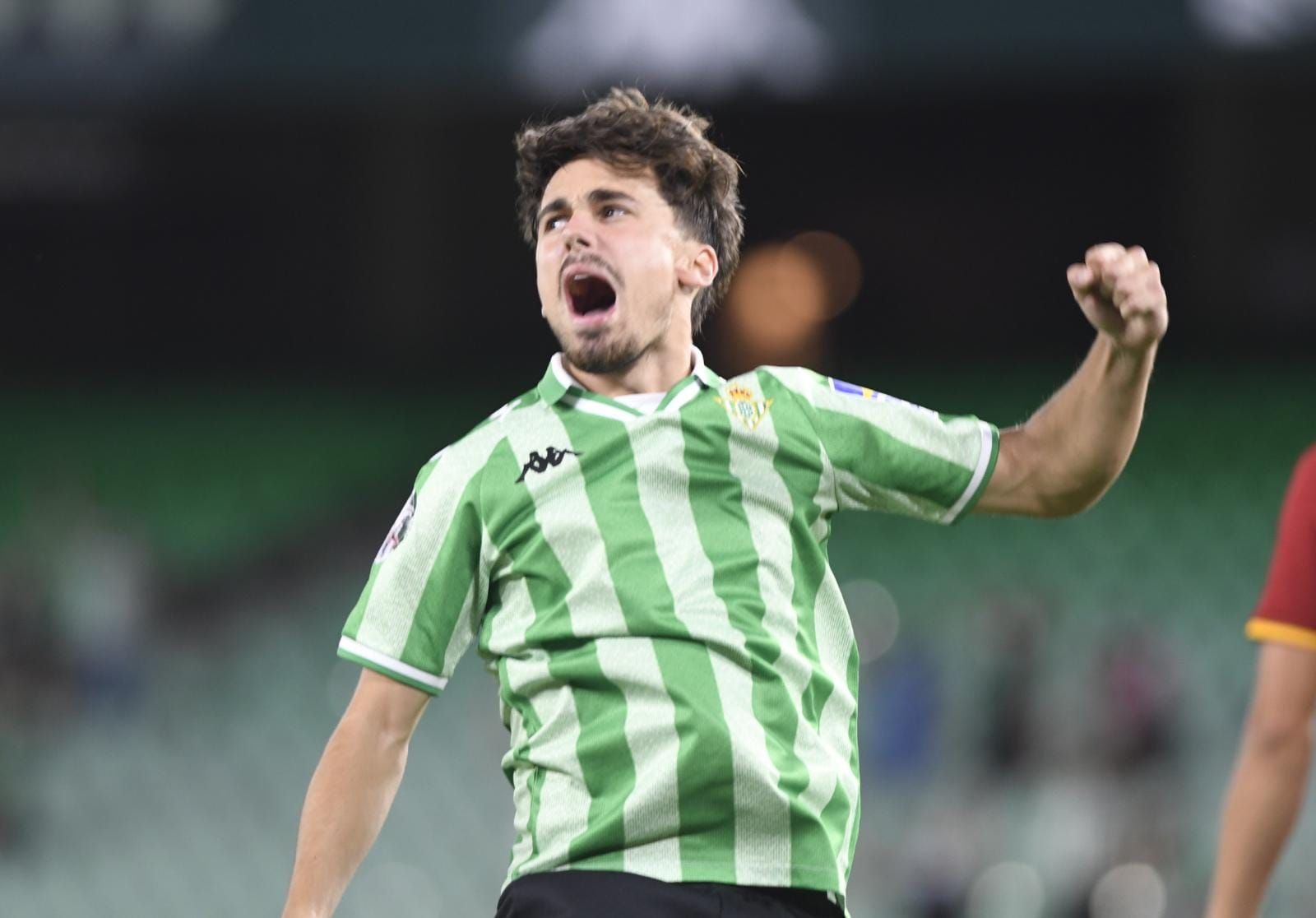  Rodri Sánchez ante la Roma.