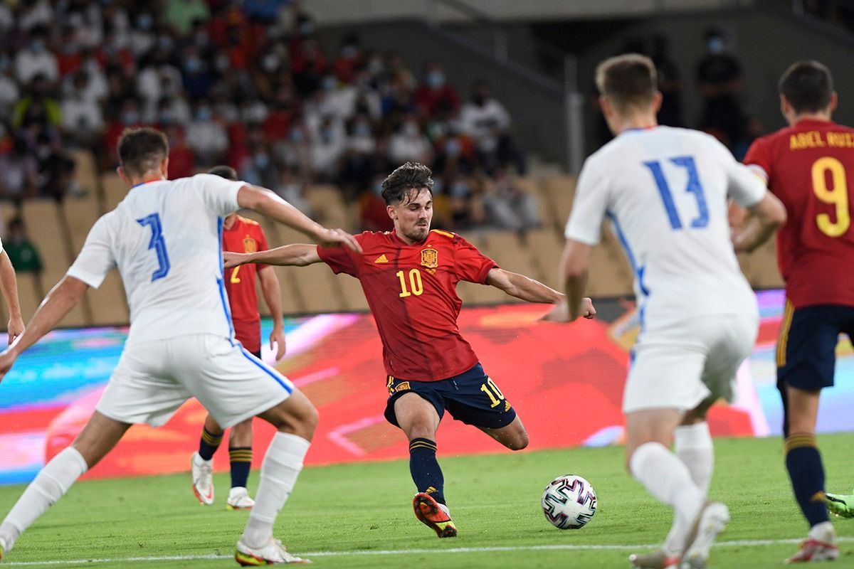  Rodri, jugando con España sub 21.