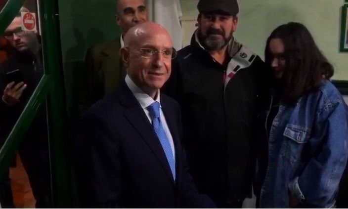 Serra Ferrer, en la Peña Bética de Gilena.