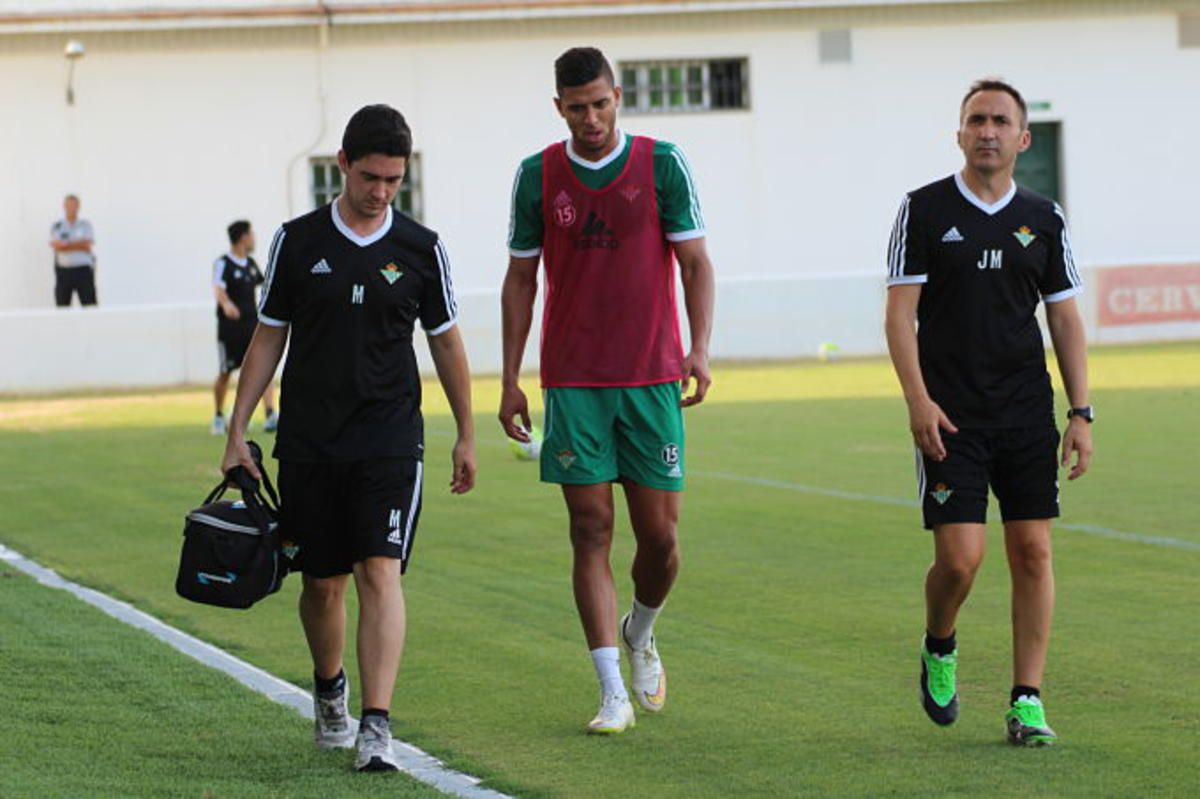  Tarek, uno de los fichajes que no debutó.