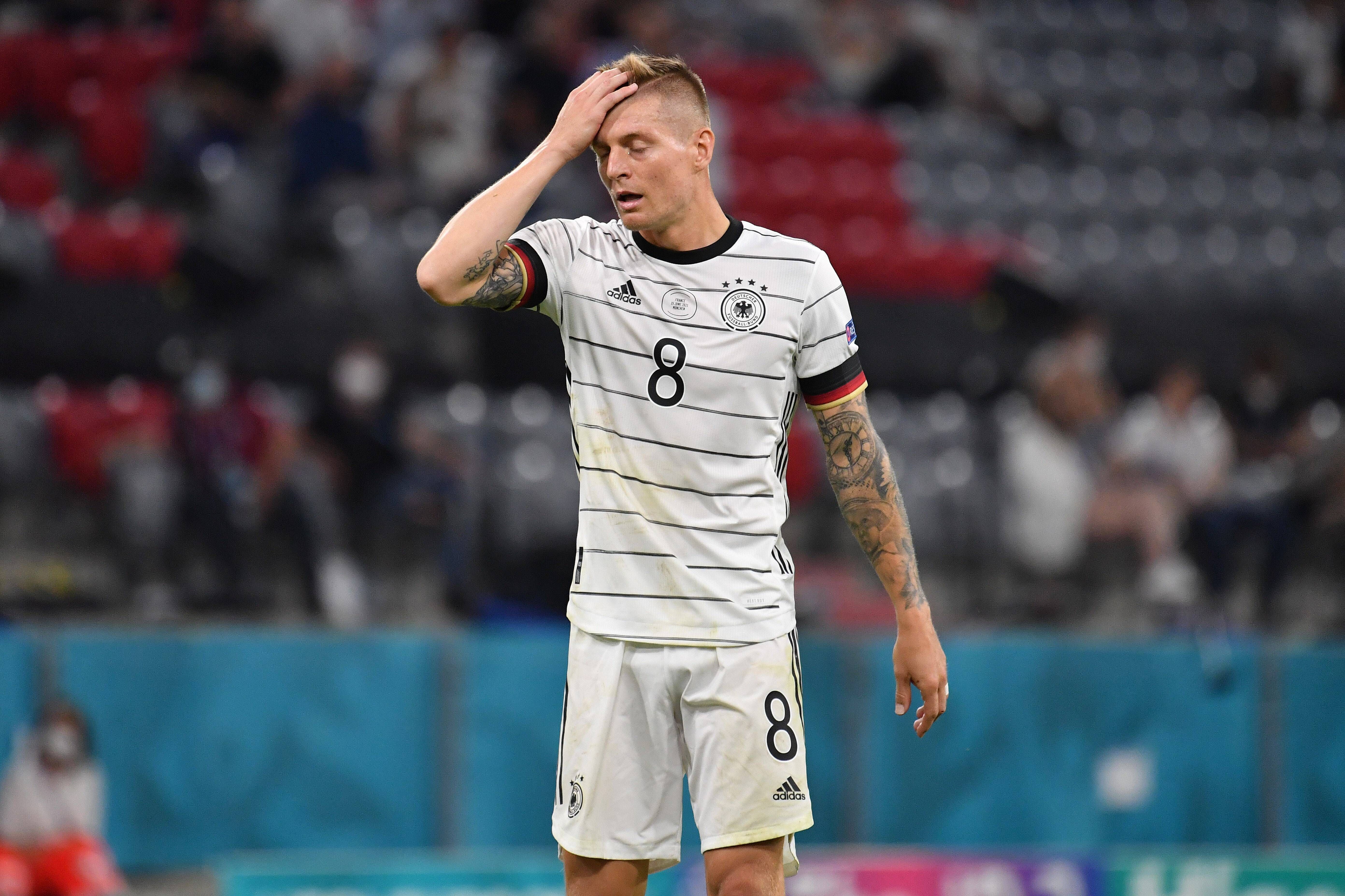Toni Kroos se lamenta tras la derrota de Alemania ante Francia en la Eurocopa.