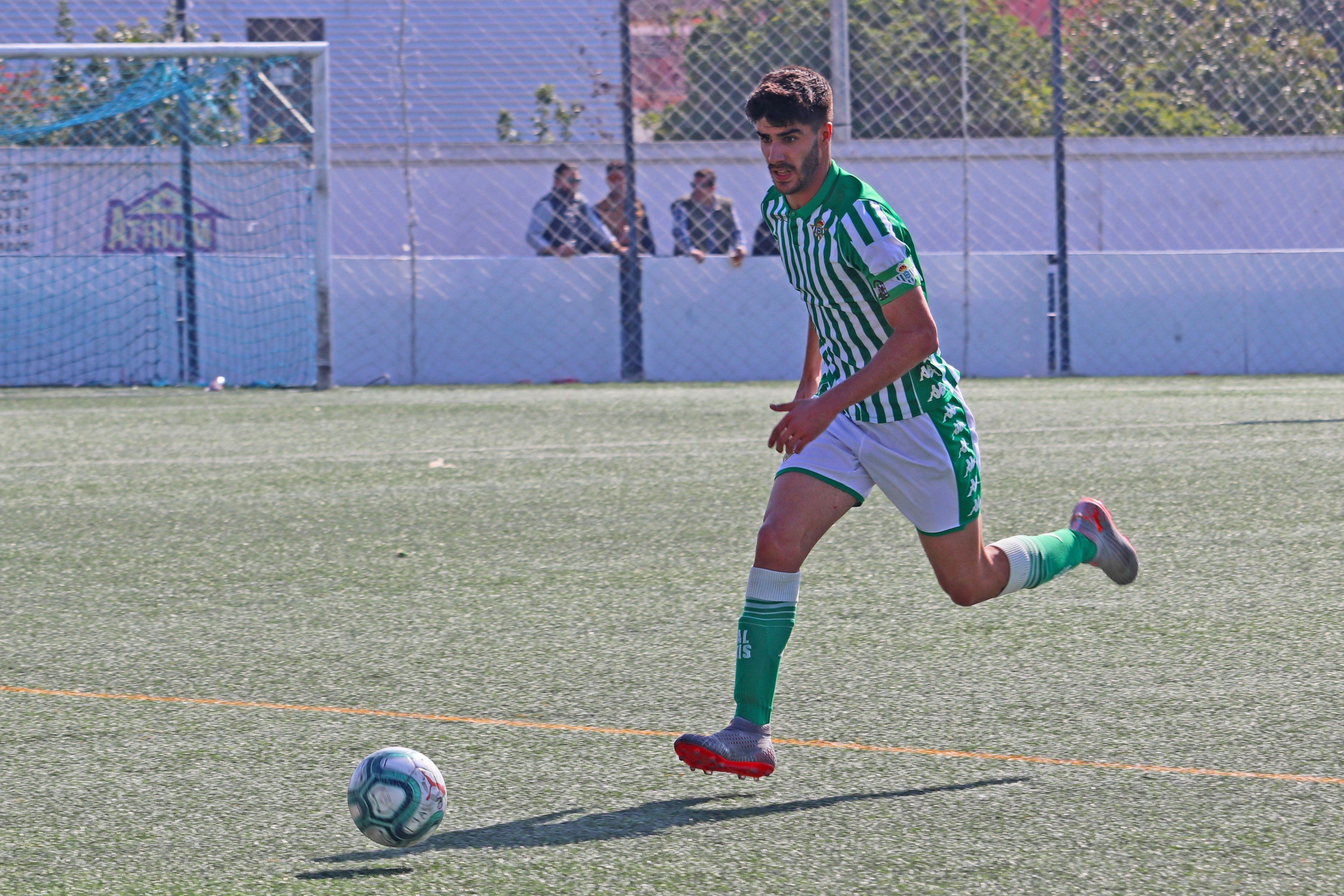  Visus, durante su etapa en el juvenil del Betis.