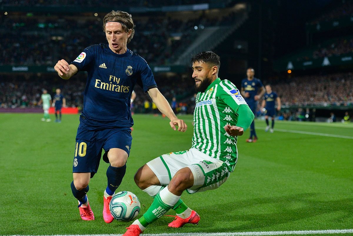 Fekir, ante el Real Madrid.