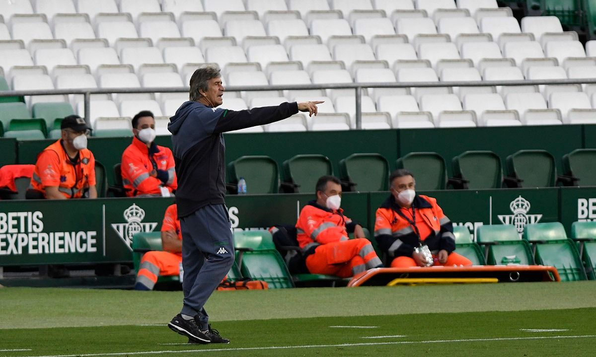  Pellegrini vio su plan desvirtuado por la temprana expulsión de Fekir.