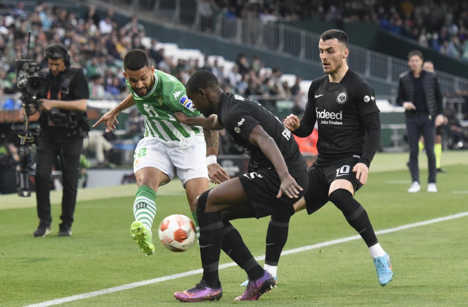  Willian José en una acción del Betis-Eintracht (foto: Kiko Hurtado).