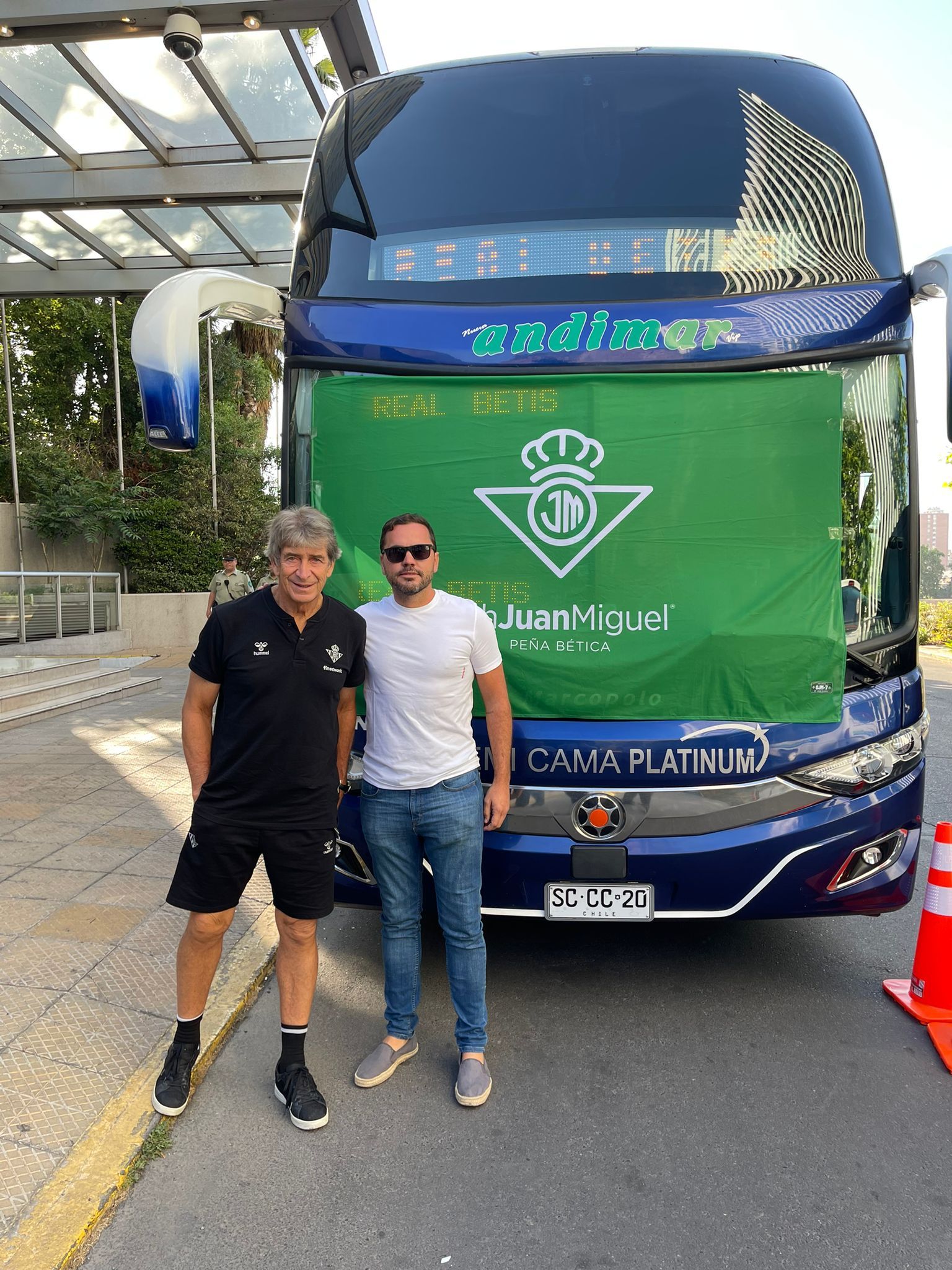  Pellegrini y Christian en Santiago de Chile.