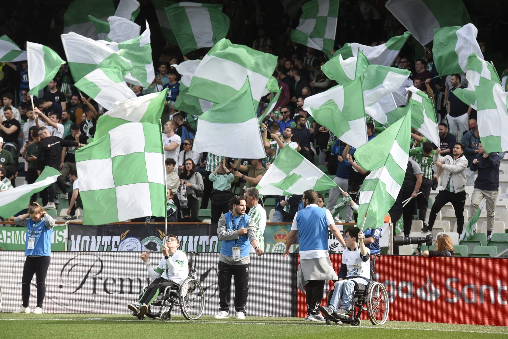  El Benito Villamarín, antes del partido.