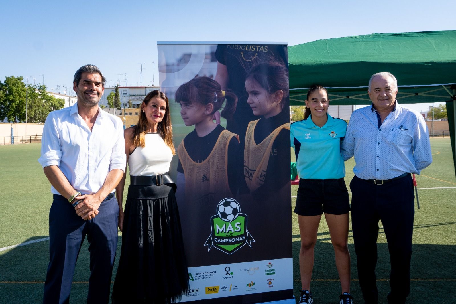 Clausura del campus Más que campeonas (Foto vía: Fundación Real Betis)