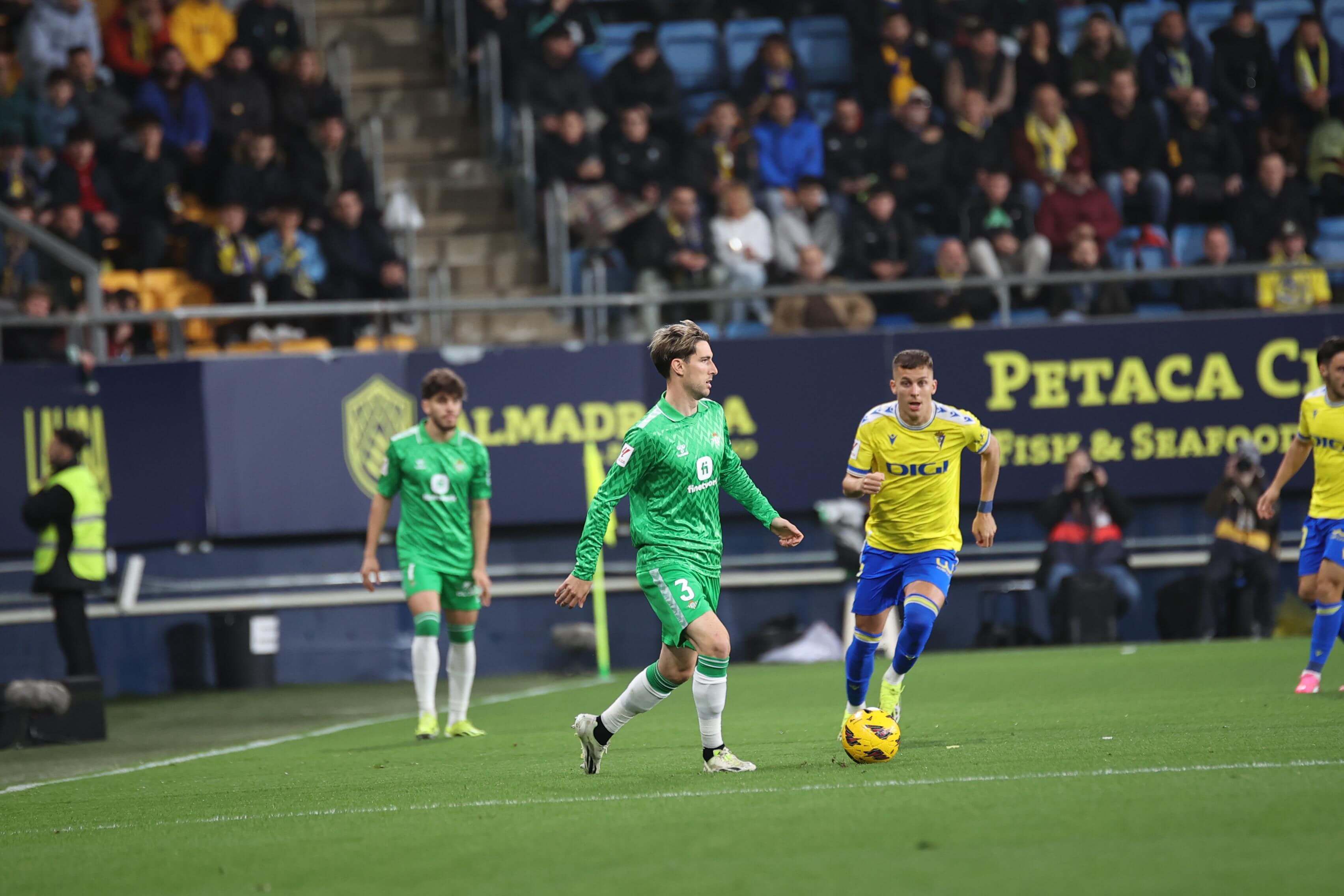 Miranda, ante el Cádiz.