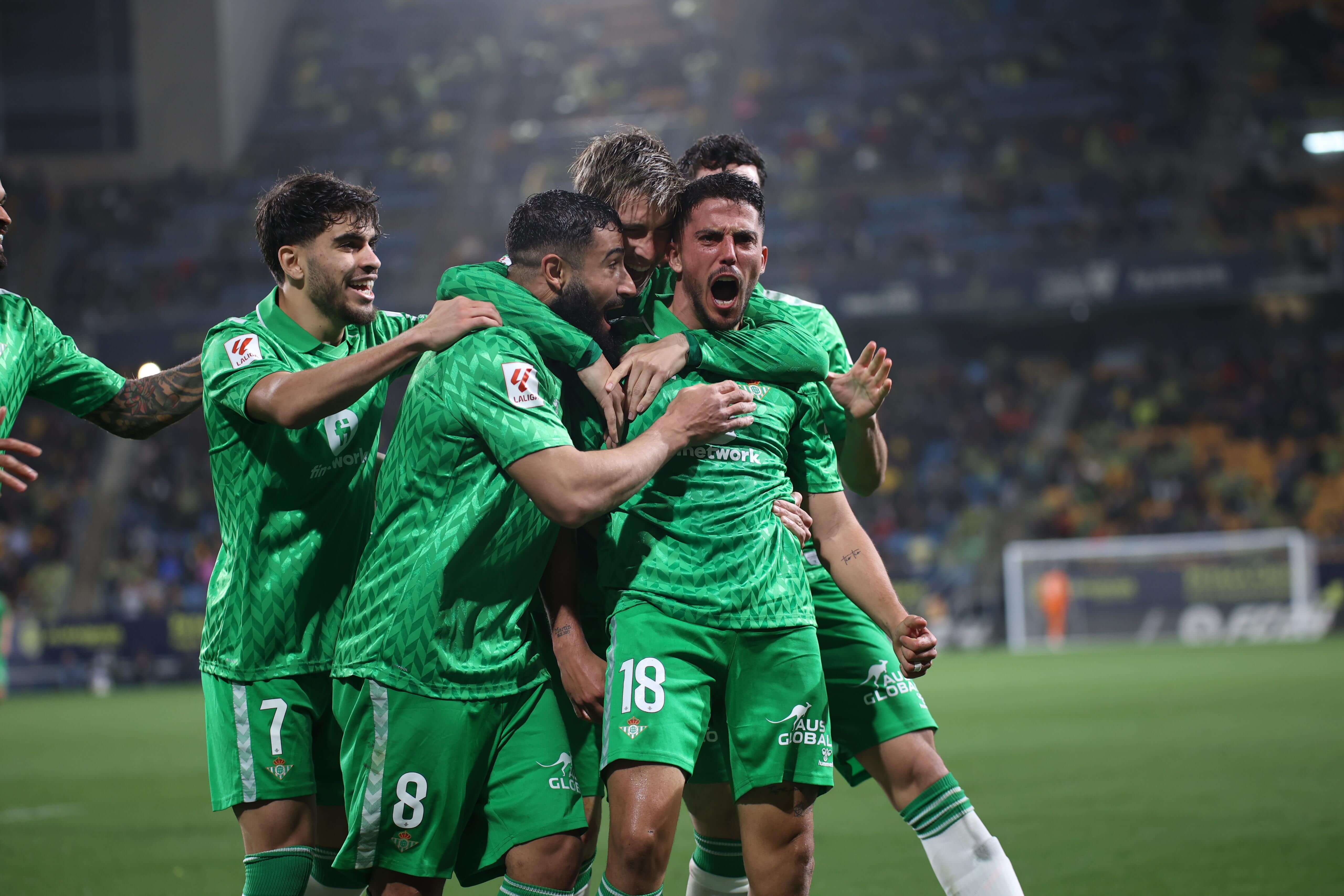  Celebración del gol de Fornals al Cádiz.