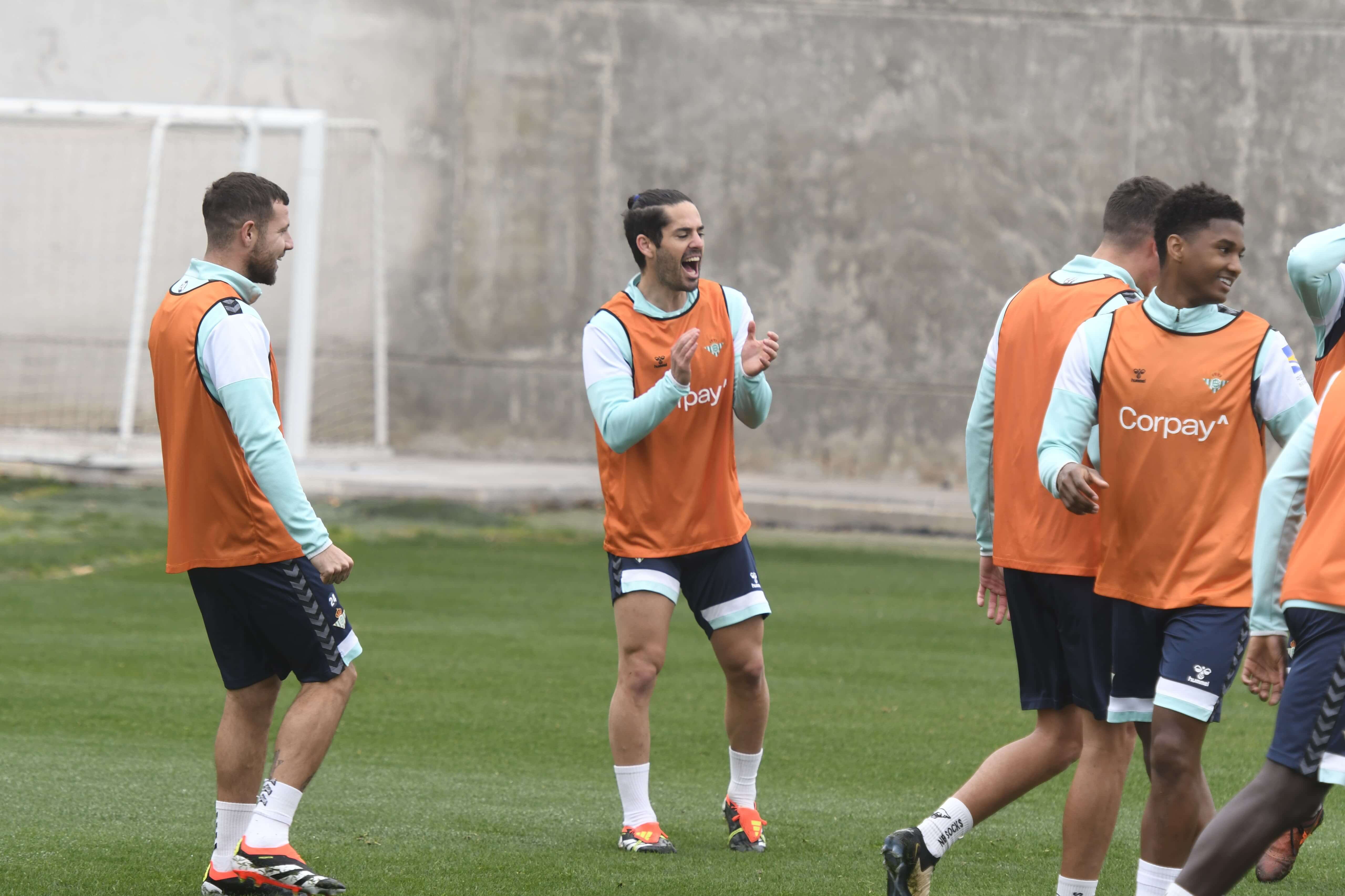  Isco Alarcón, en un entrenamiento con el Betis