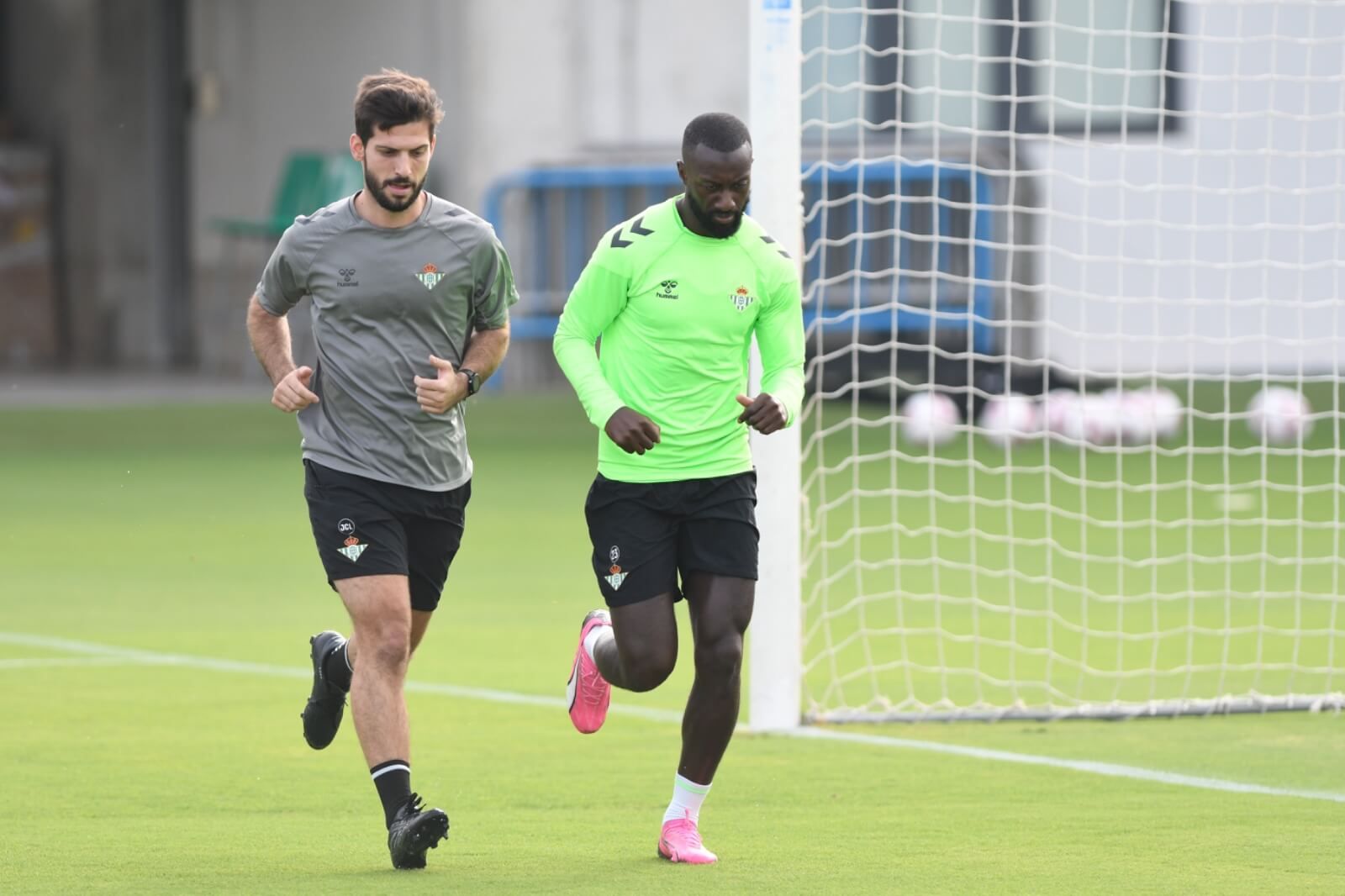  Sabaly entrena en solitario