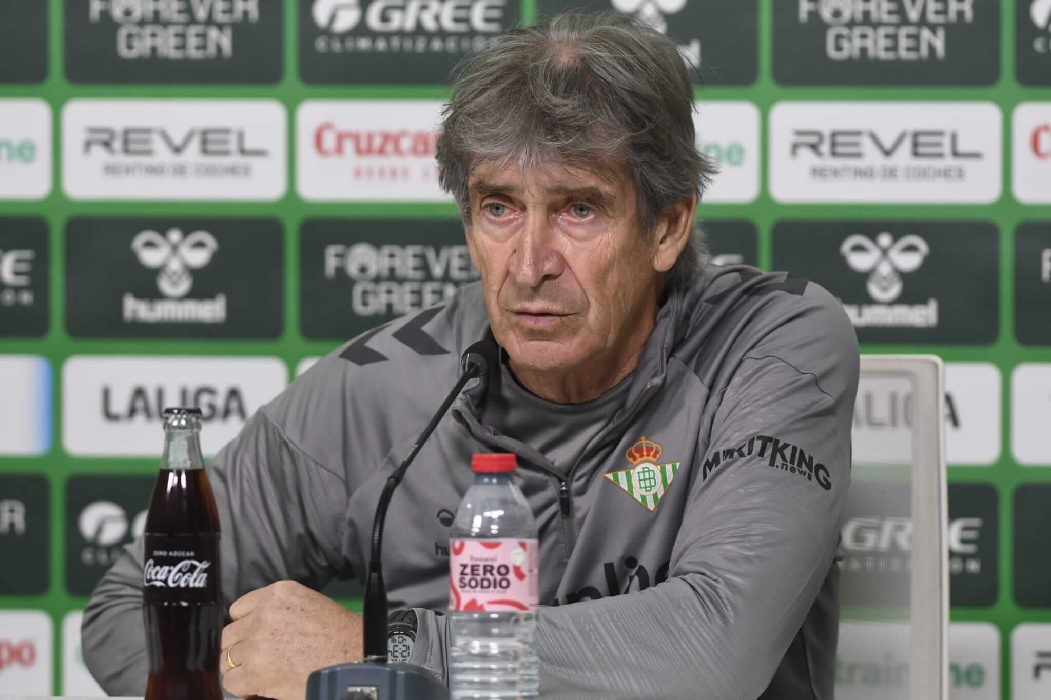  Manuel Pellegrini, en sala de prensa del Real Betis 