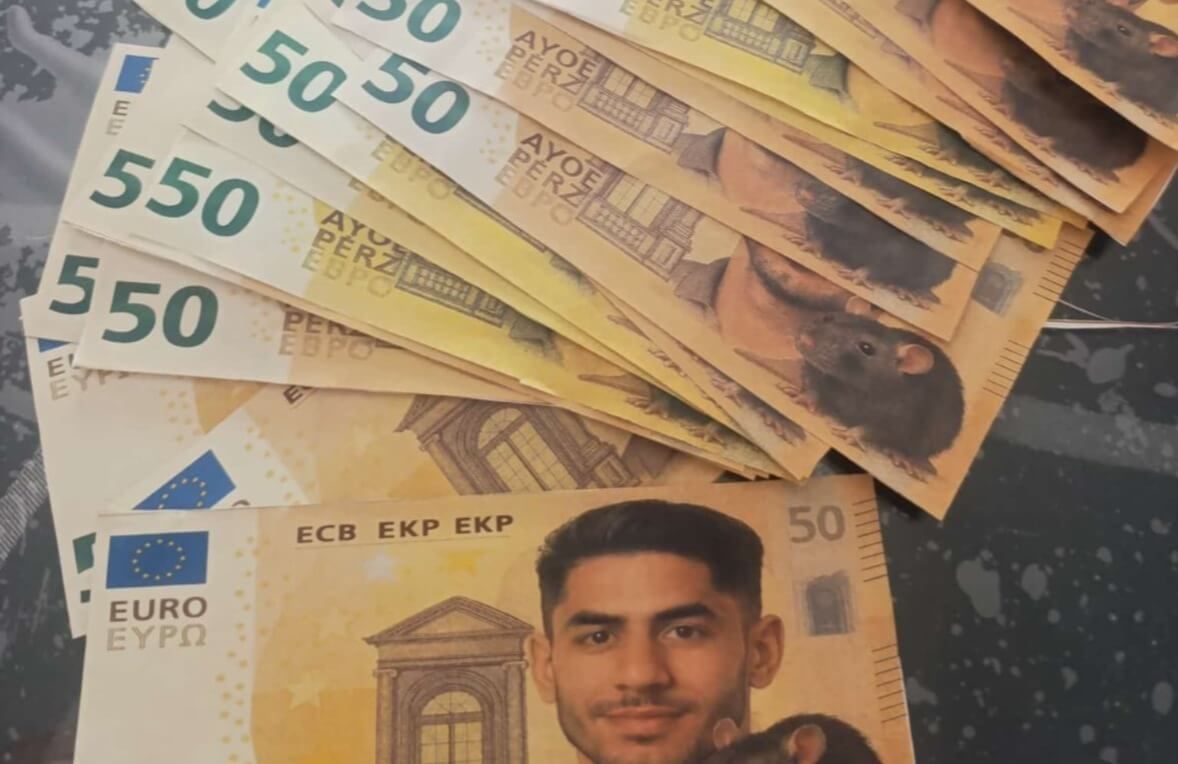  La afición del Betis recibe a Ayoze con billetes falsos y dibujos de rata.