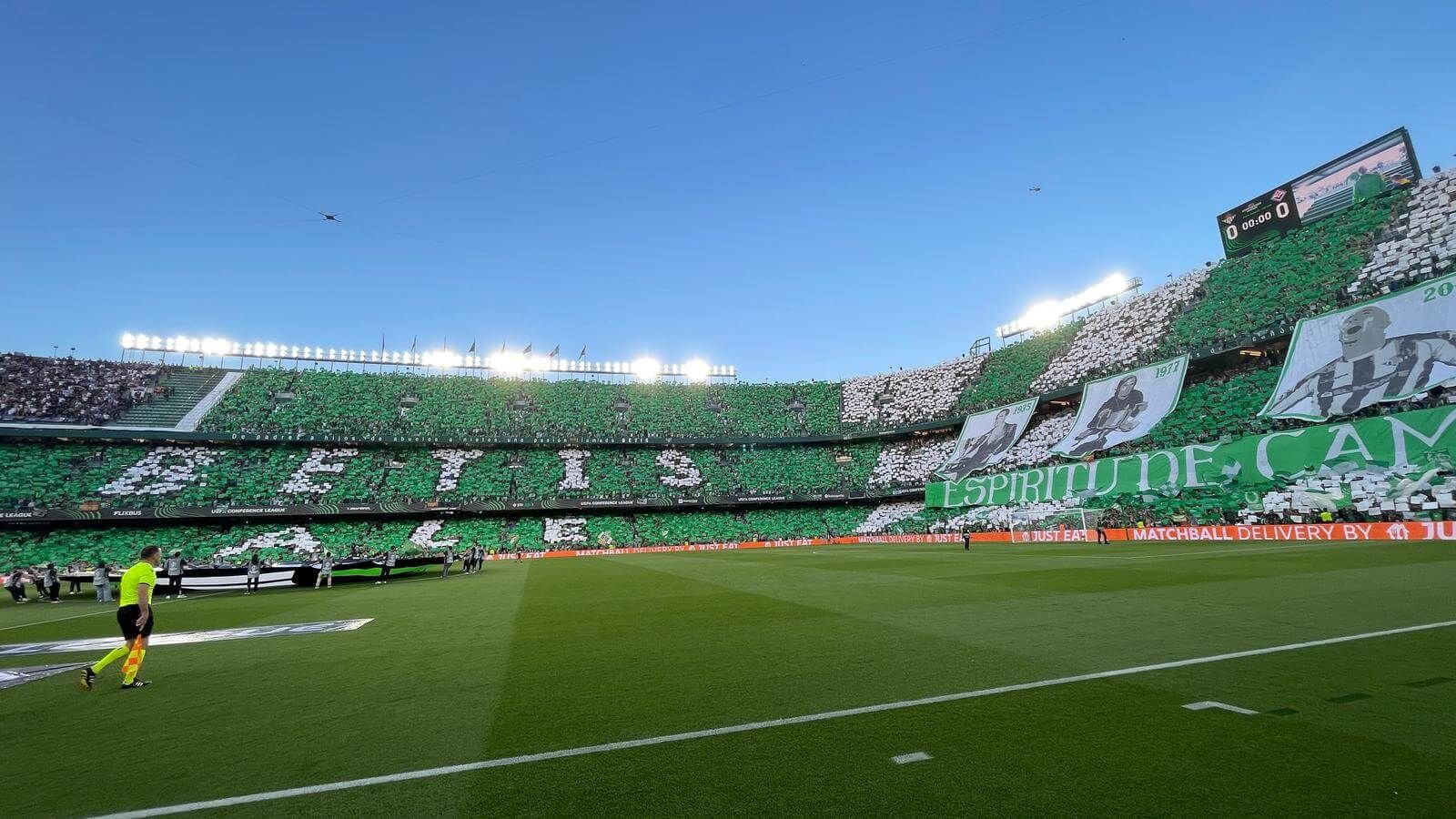  El tifo de Gol Sur 1907 ante la Fiorentina