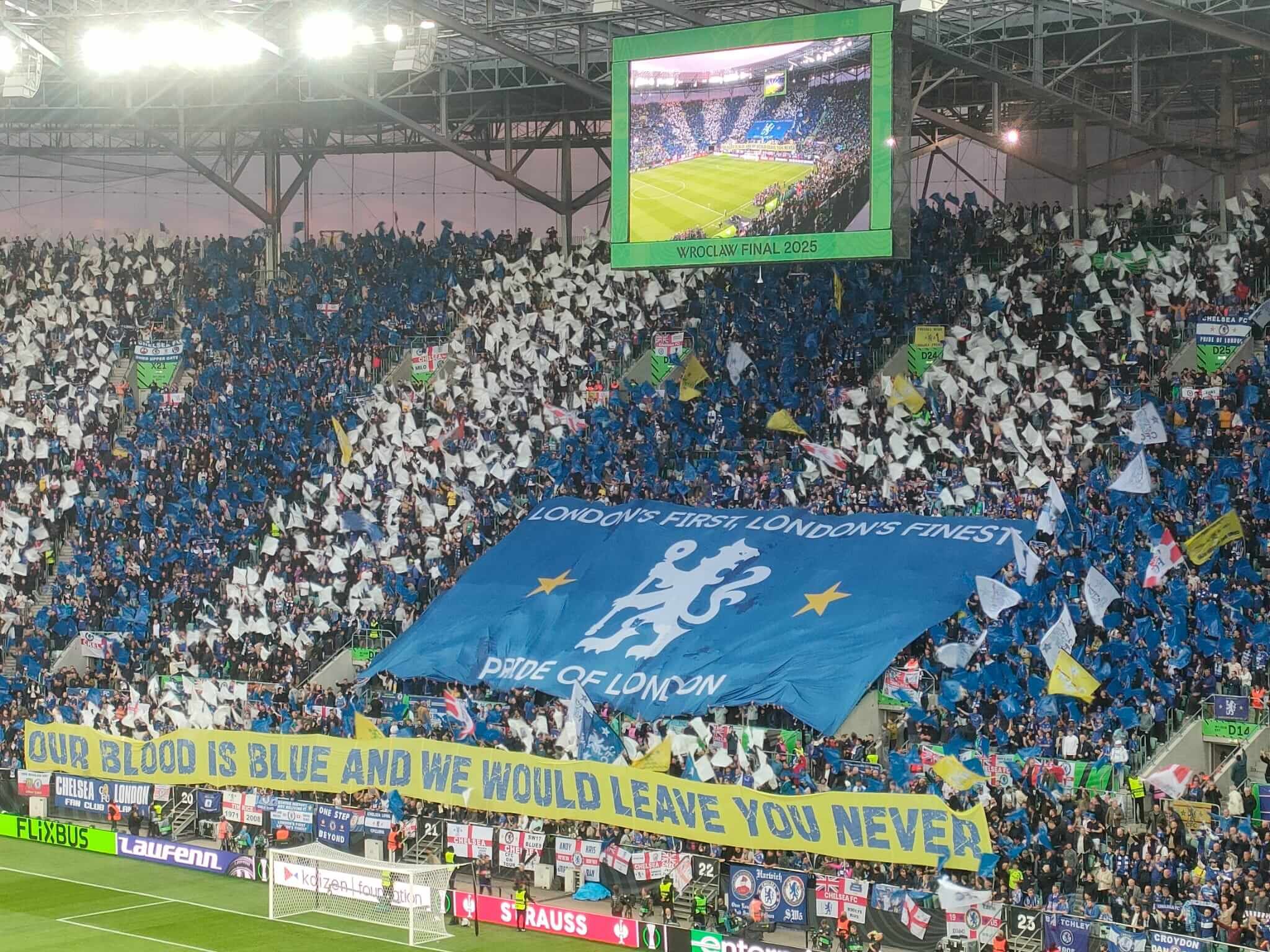  El tifo de la afición del Chelsea.