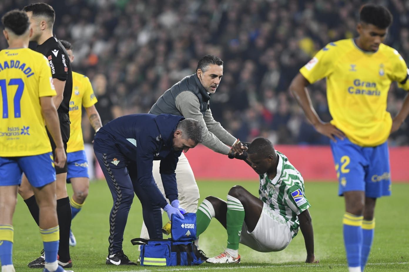  William Carvalho, con molestias. (Fuente: Kiko Hurtado)