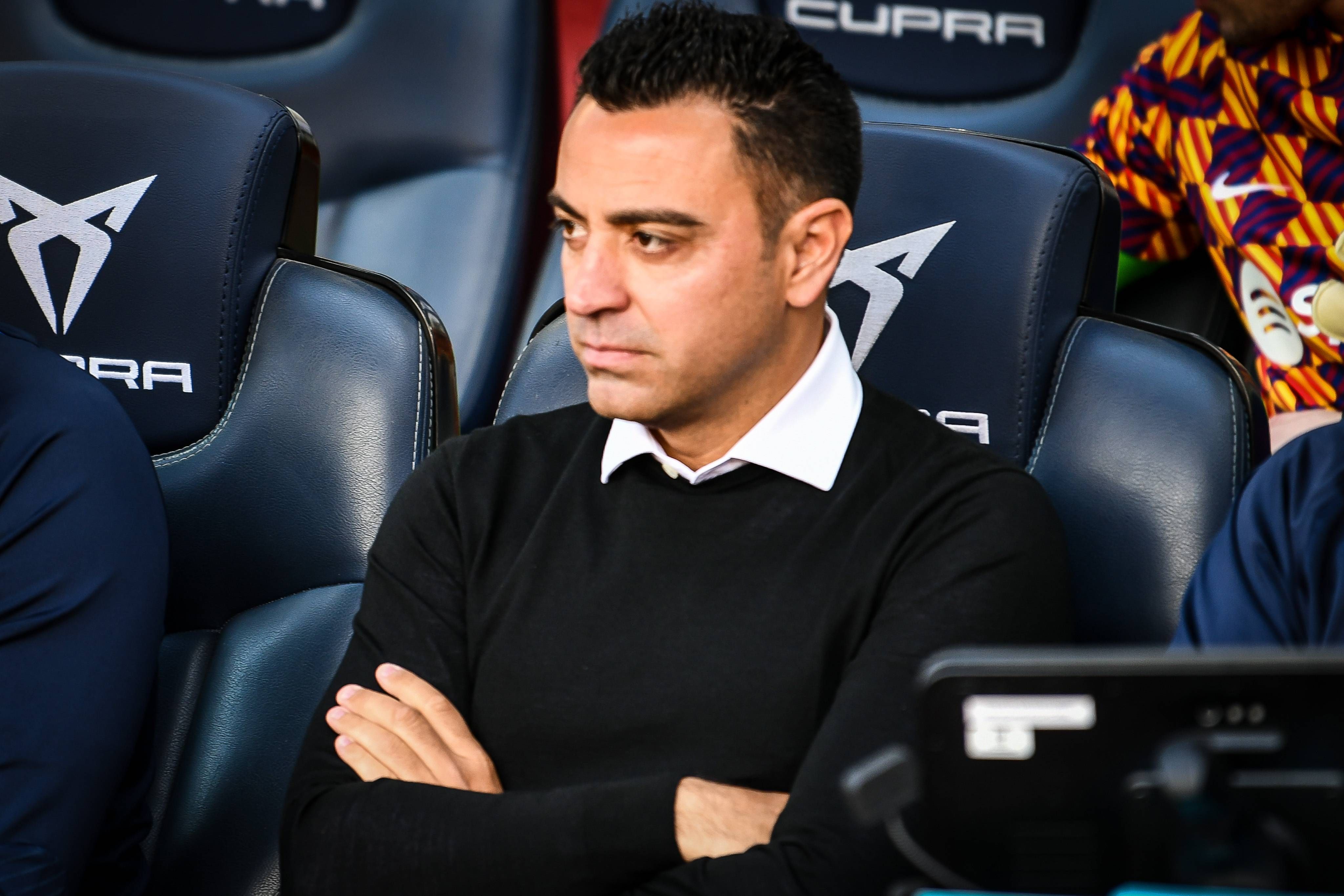  Xavi Hernández en los baquillos del FC Barcelona.