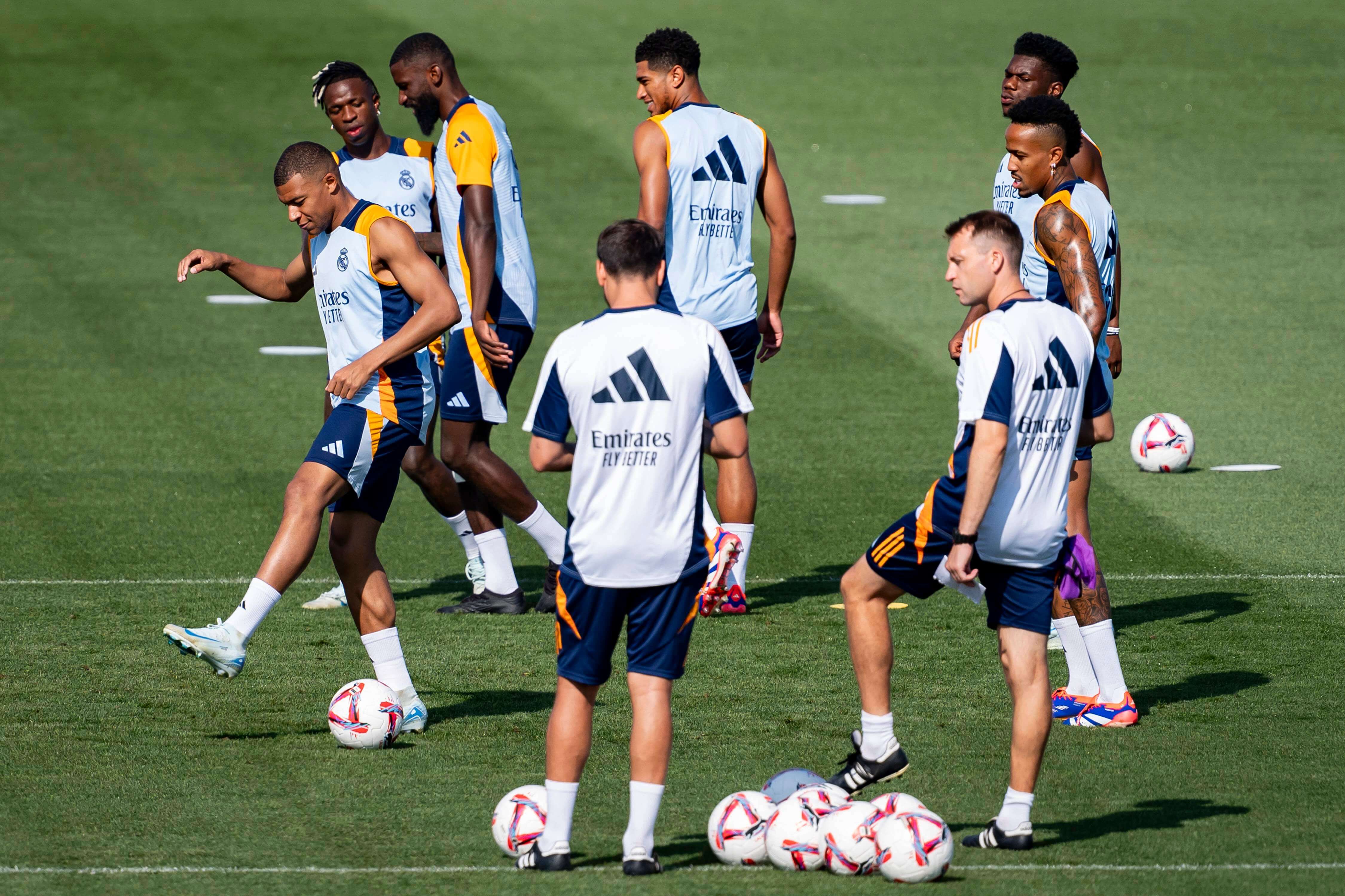  Bellingham, en el entrenamiento del Real Madrid (FOTO: Cordón Press).