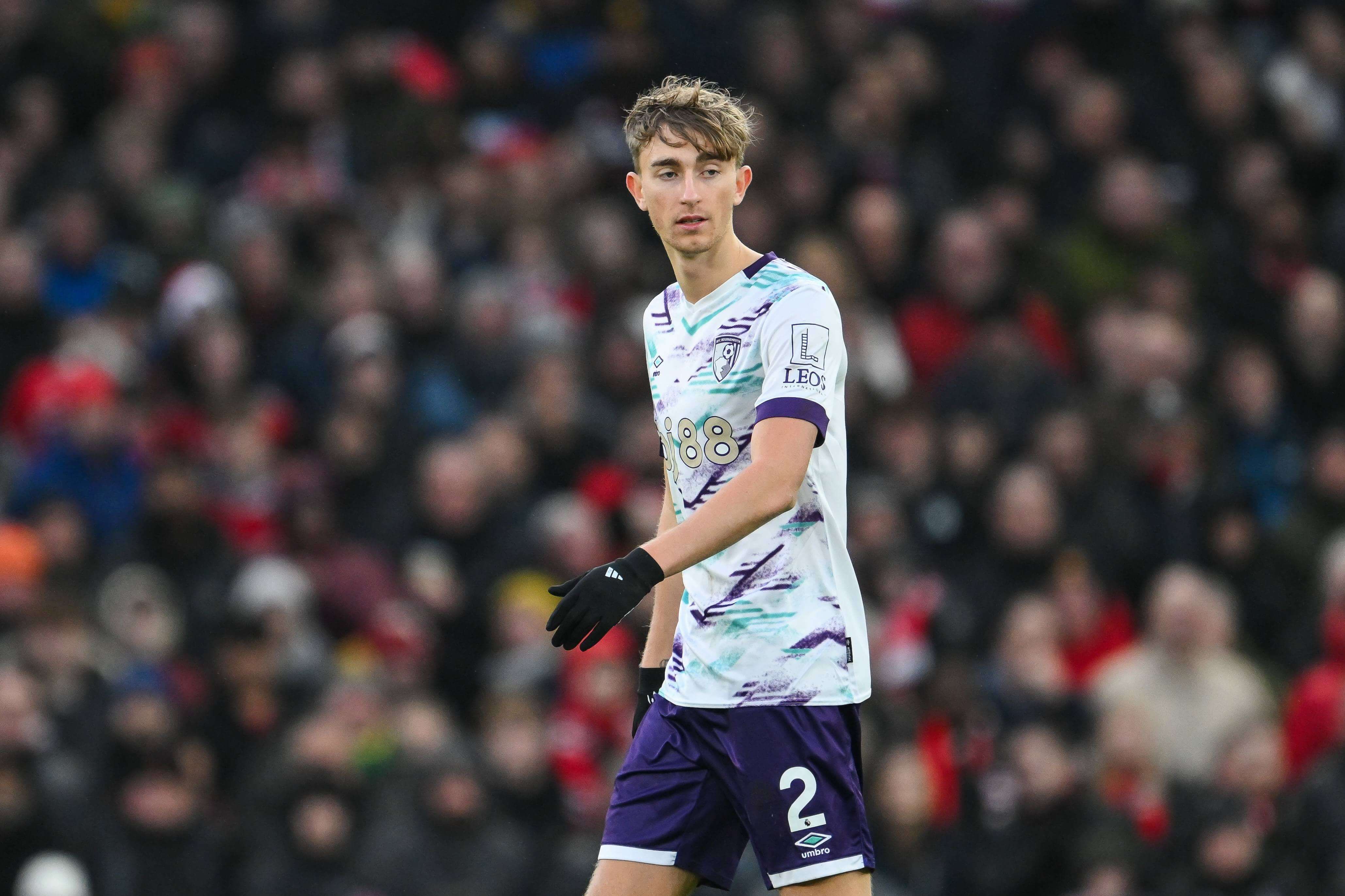  Huijsen, en un partido con el Bournemouth (Cordon Press)