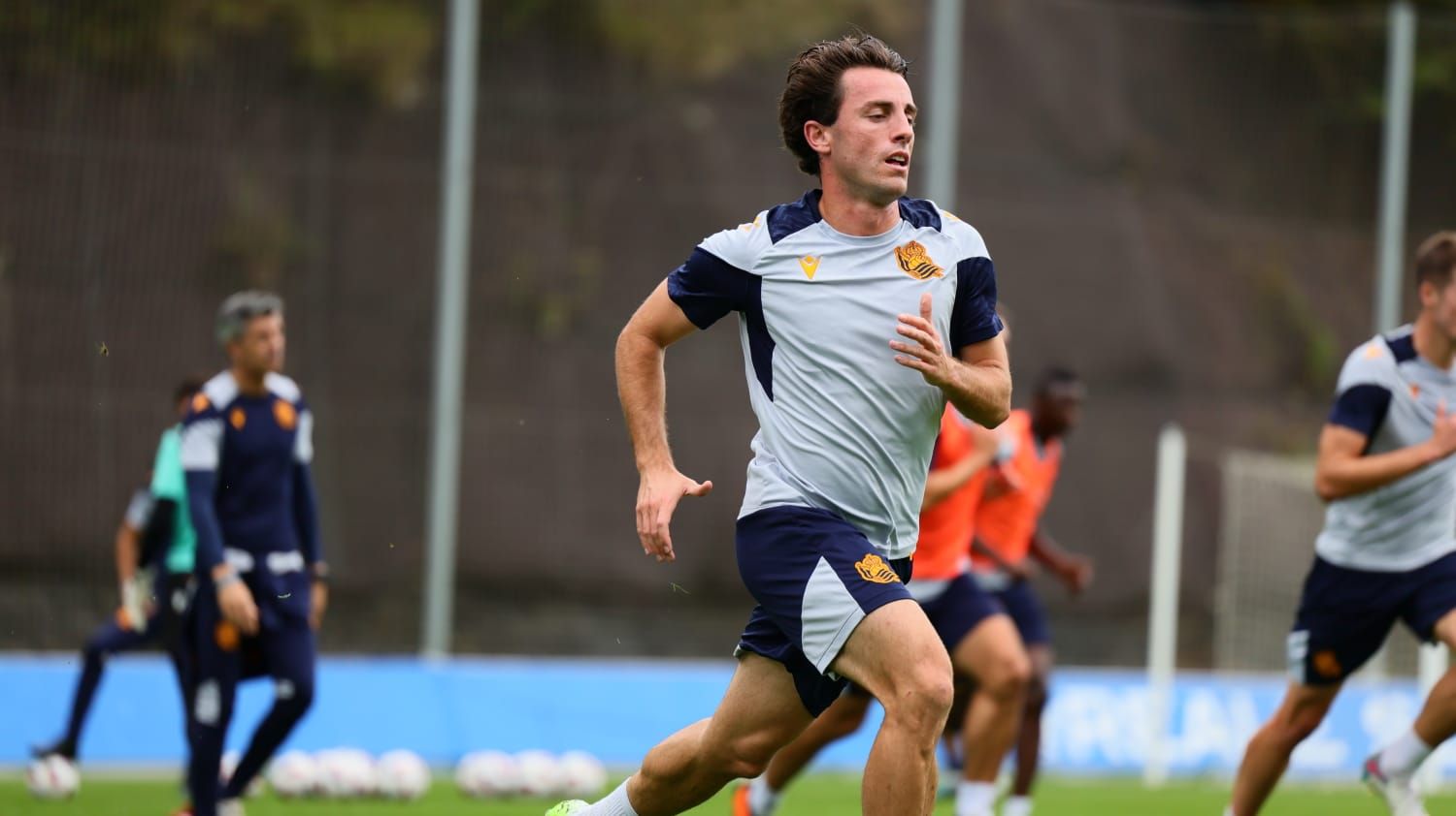  Álvaro Odriozola, en su primer entrenamiento en Zubieta tras volver del Real Madrid (Foto: Real So