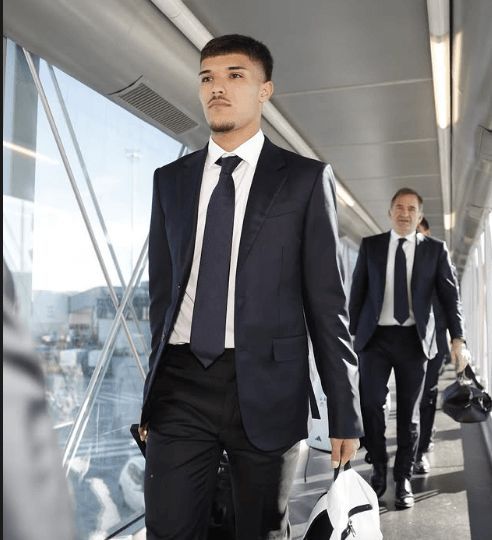 Yusi viaja a Qatar con el primer equipo