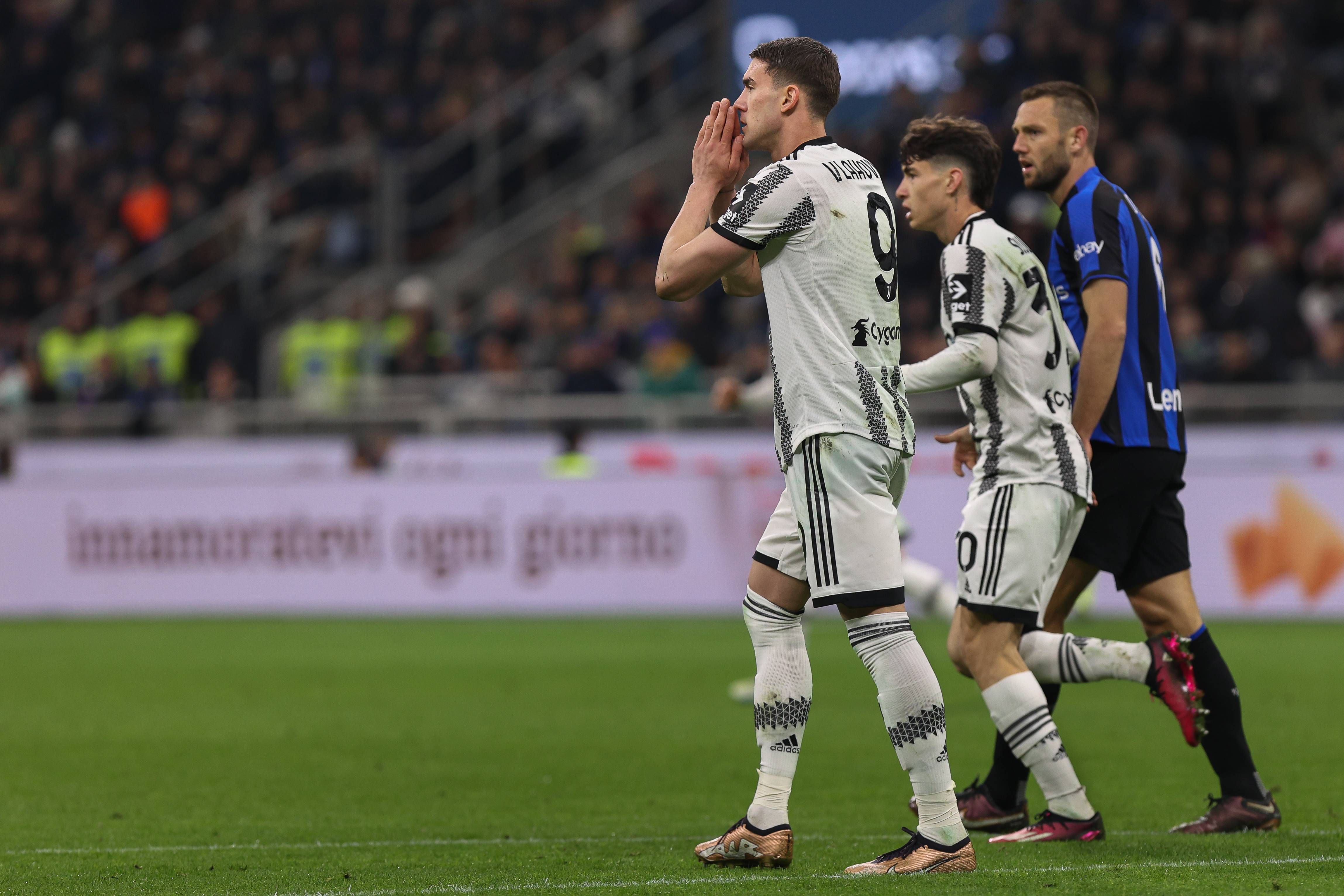 Dusan Vlahovic se lamenta en un partido de la Juventus.