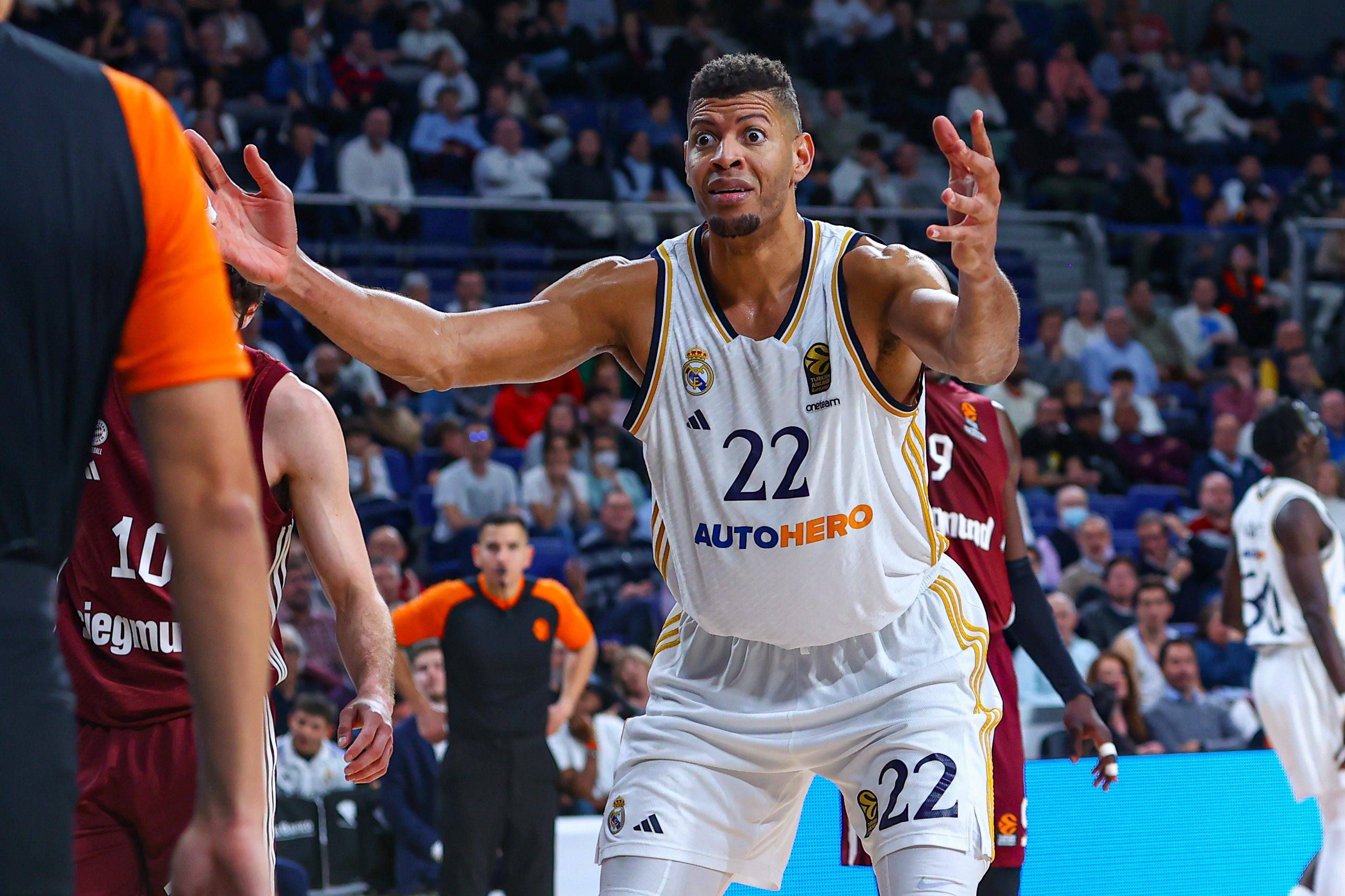Edy Tavares, durante un partido del Real Madrid.