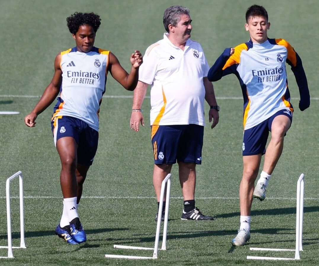  Arda Güler y Endrick Felipe, en un entrenamiento del Real Madrid