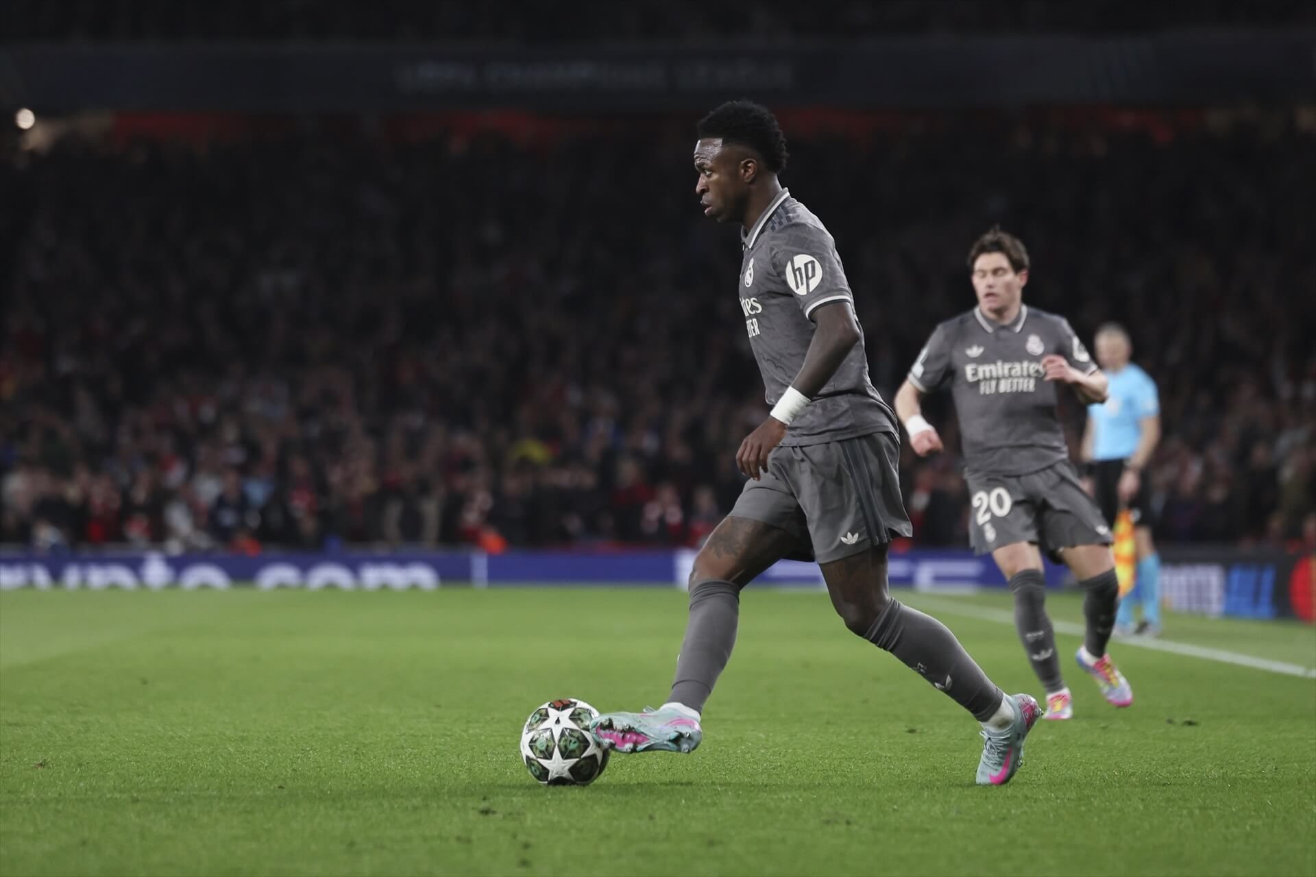 Vinicius Jr en el partido ante el Arsenal