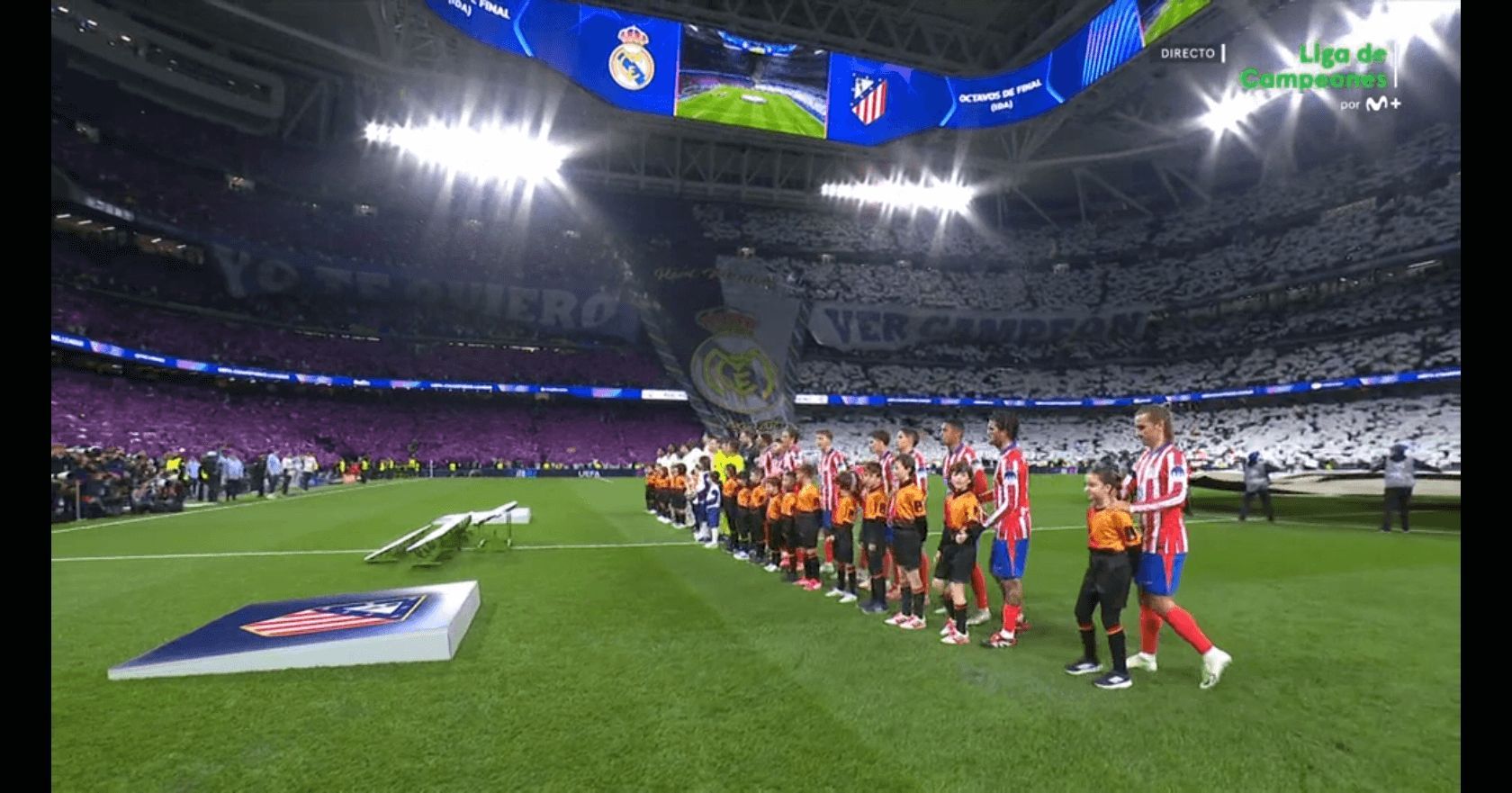 Tifo en el fondo sur del Santiago Bernabéu (Captura de Movistar +)