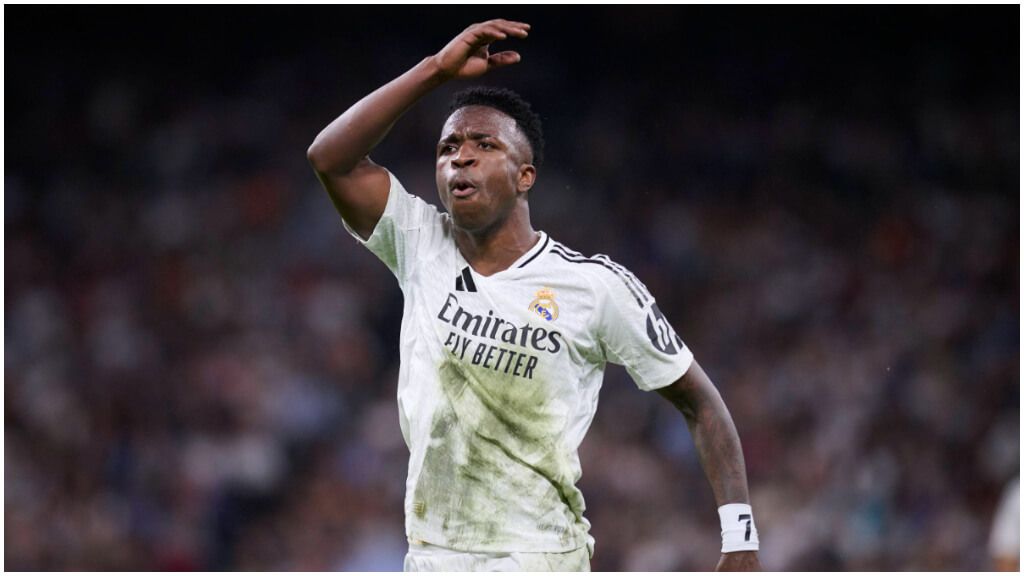  Vinicius Jr tuvo una charla con Vinicius que le hizo cambiar en el partido (foto: Cordon Press).