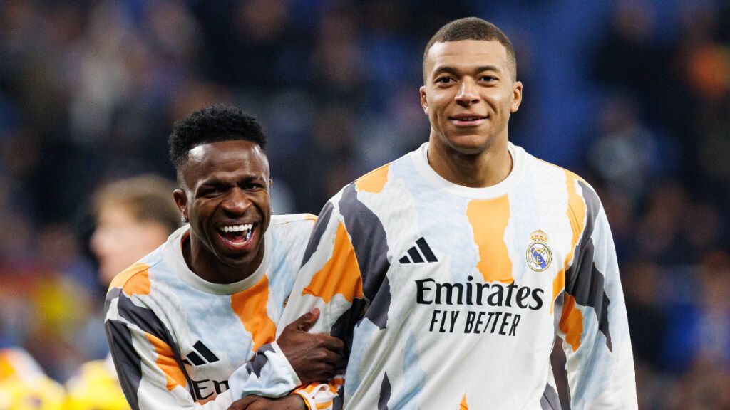  Vinicius Jr junto a Kylian Mbappé (Fuente: Cordon Press)