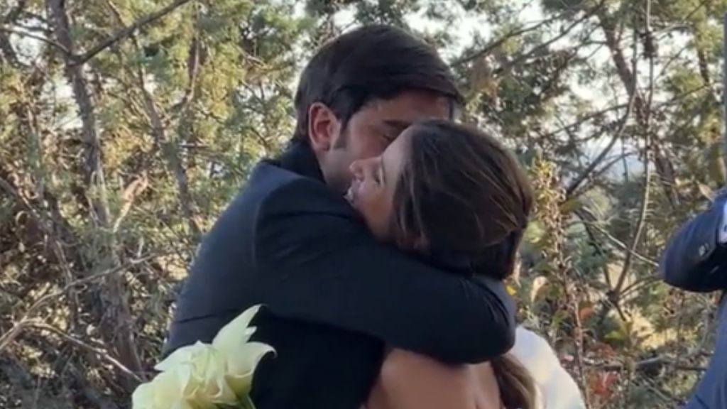 El novio recibiendo a su pareja en el altar con el himno del Real Madrid