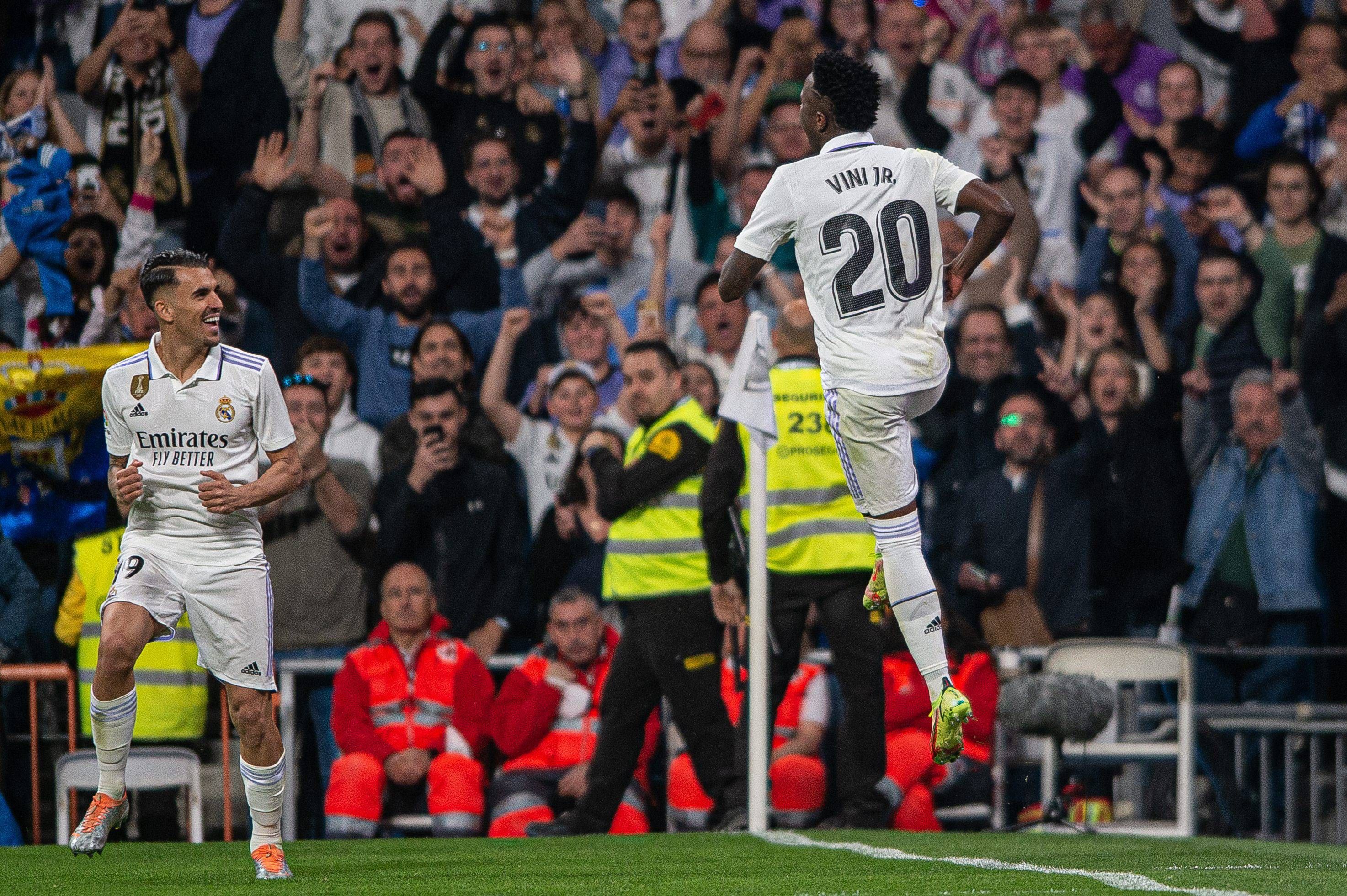  Dani Ceballos y Vinícius celebran el gol en el Real Madrid-Villarreal.