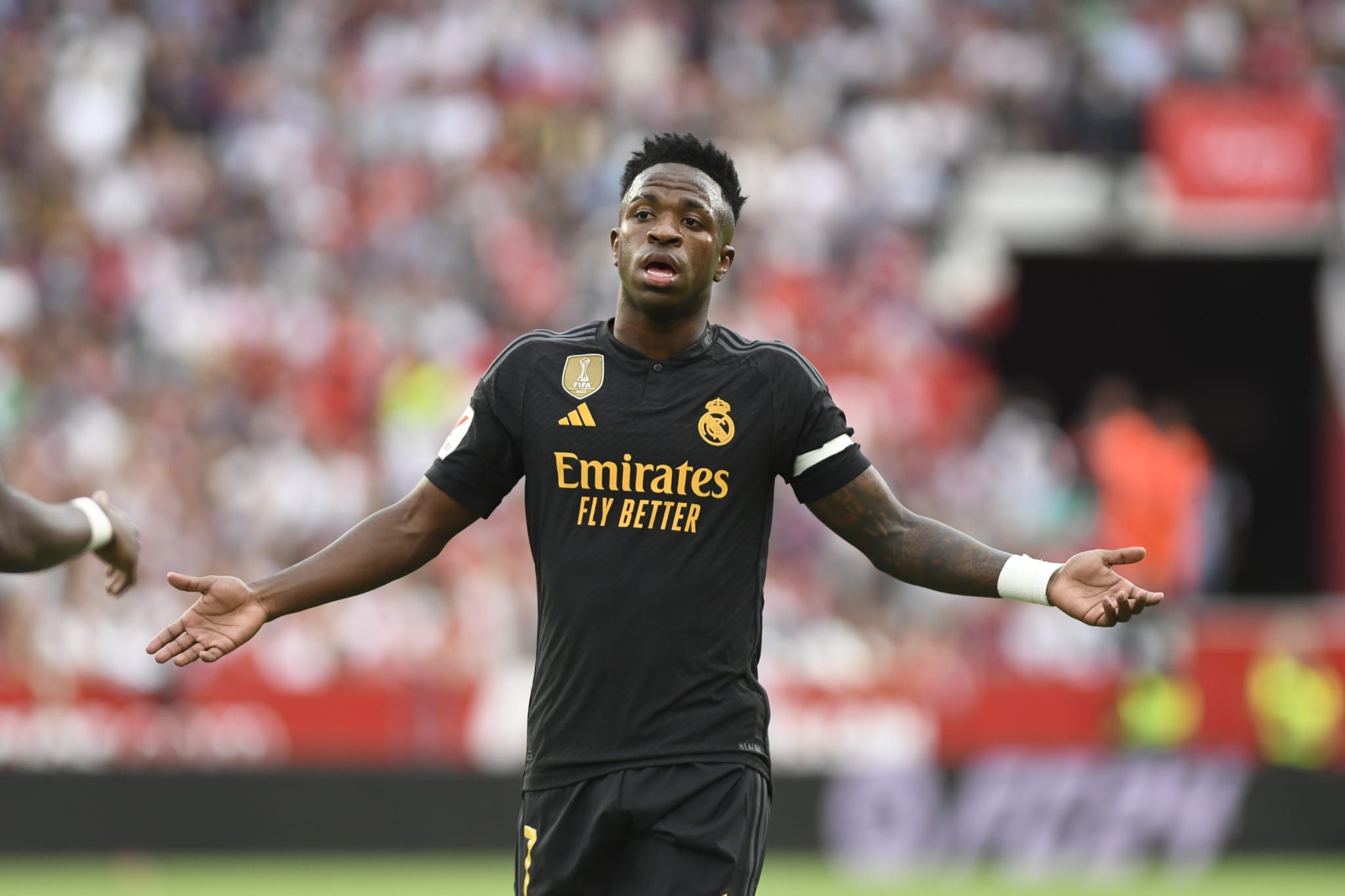  Vinicius Jr. protesta en el Sevilla-Real Madrid.