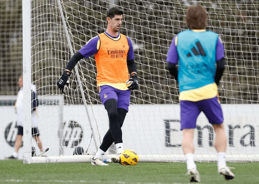 Thibaut Courtois en un entrenamiento del Real Madrid.