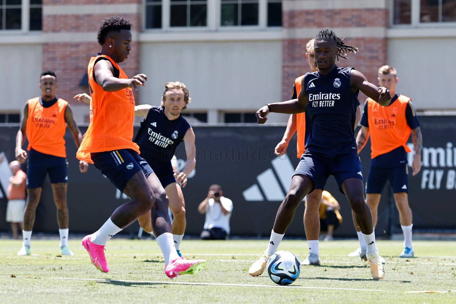  Vinicius y Camavinga, en un entrenamiento en Los Ángeles.