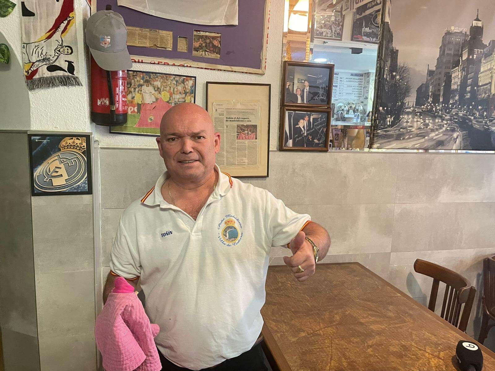  Toñín y su capote atienden a ElDesmarque