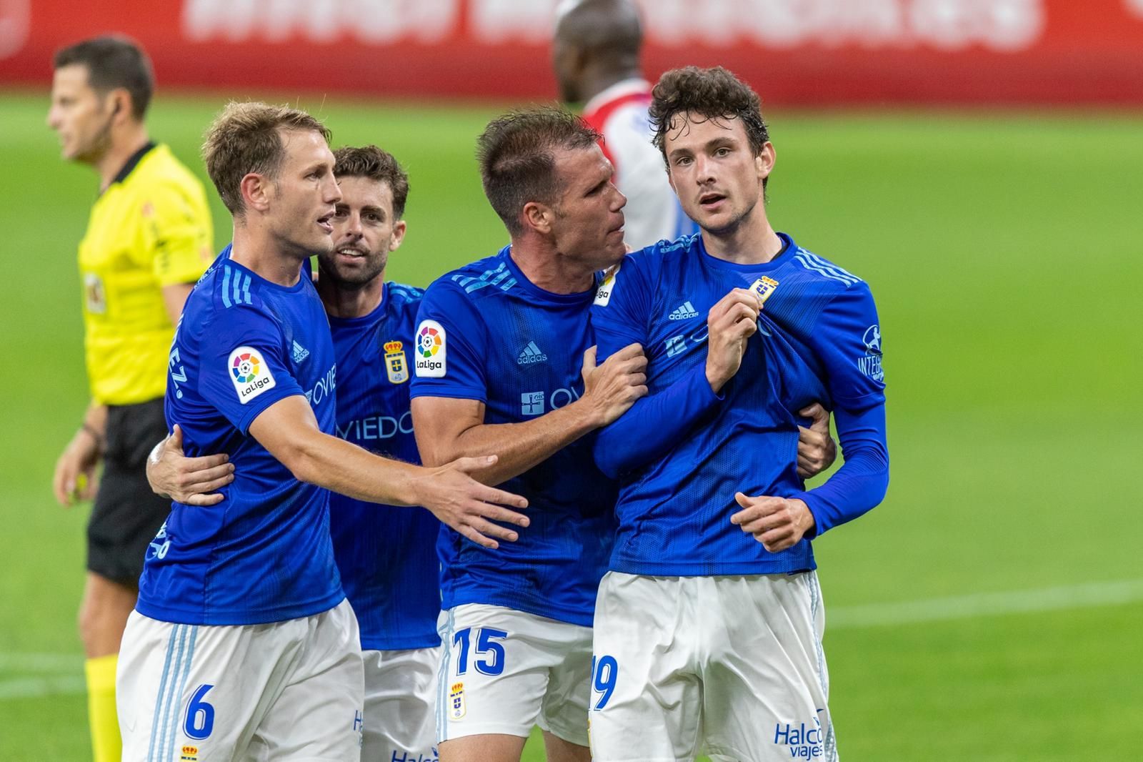  Borja Sánchez celebra su gol ante el Sporting.