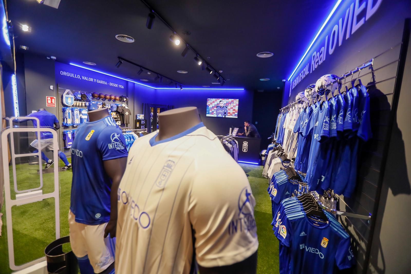  Nueva tienda del Real Oviedo.