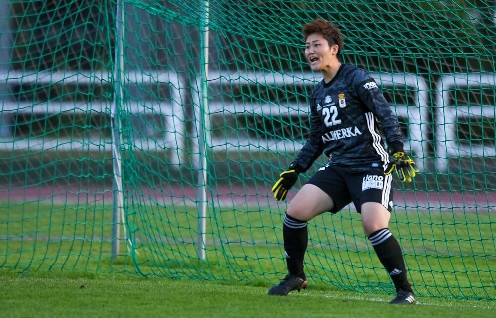  Kanae Fukumura, durante un partido con el Real Oviedo.
